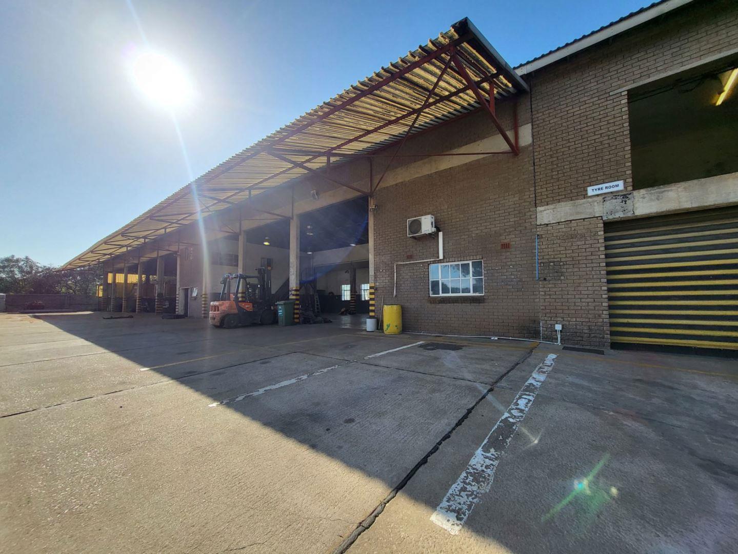 Industrial property to rent in Alton P24114354220