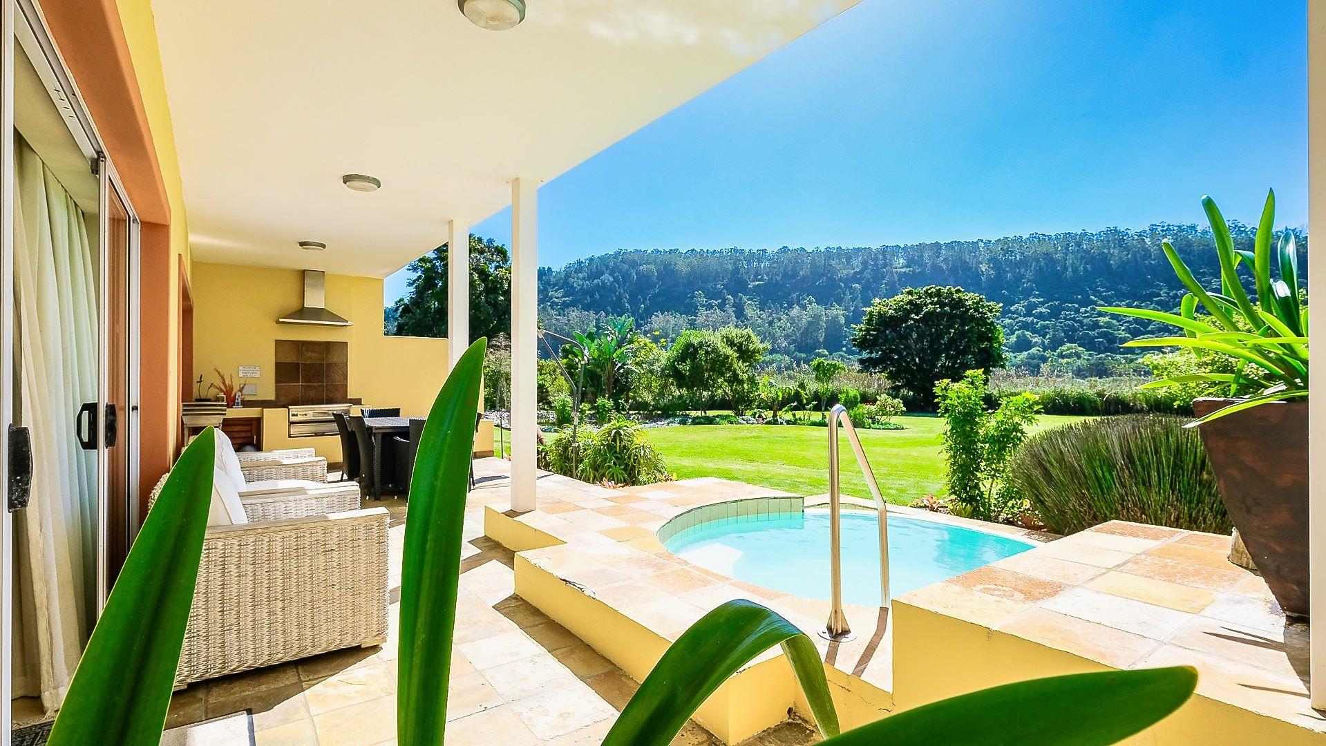 2 Bedroom Townhouse for sale in Sedgefield Rural P24114354704