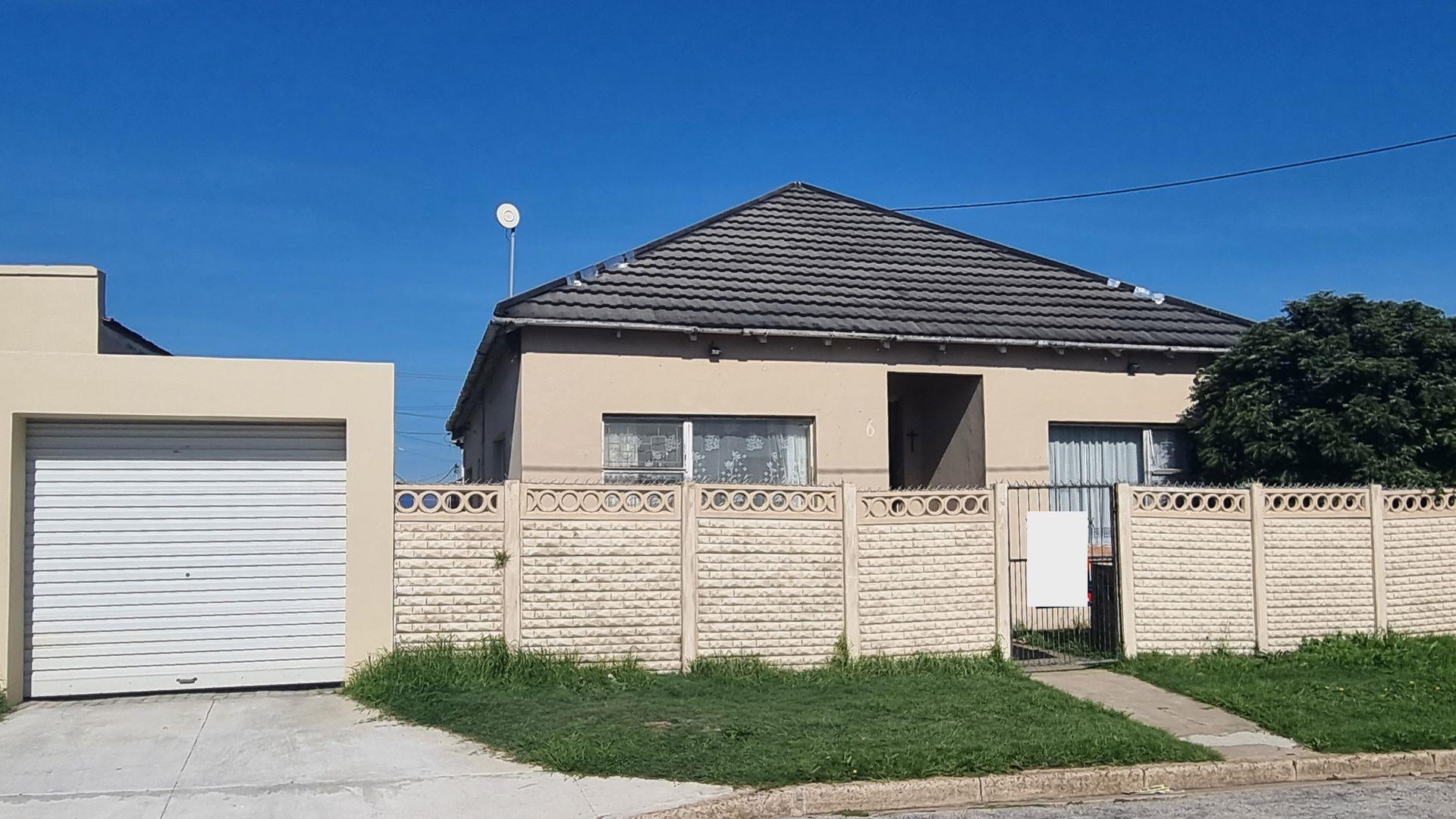 3 Bedroom House for sale in Sydenham P24114354967