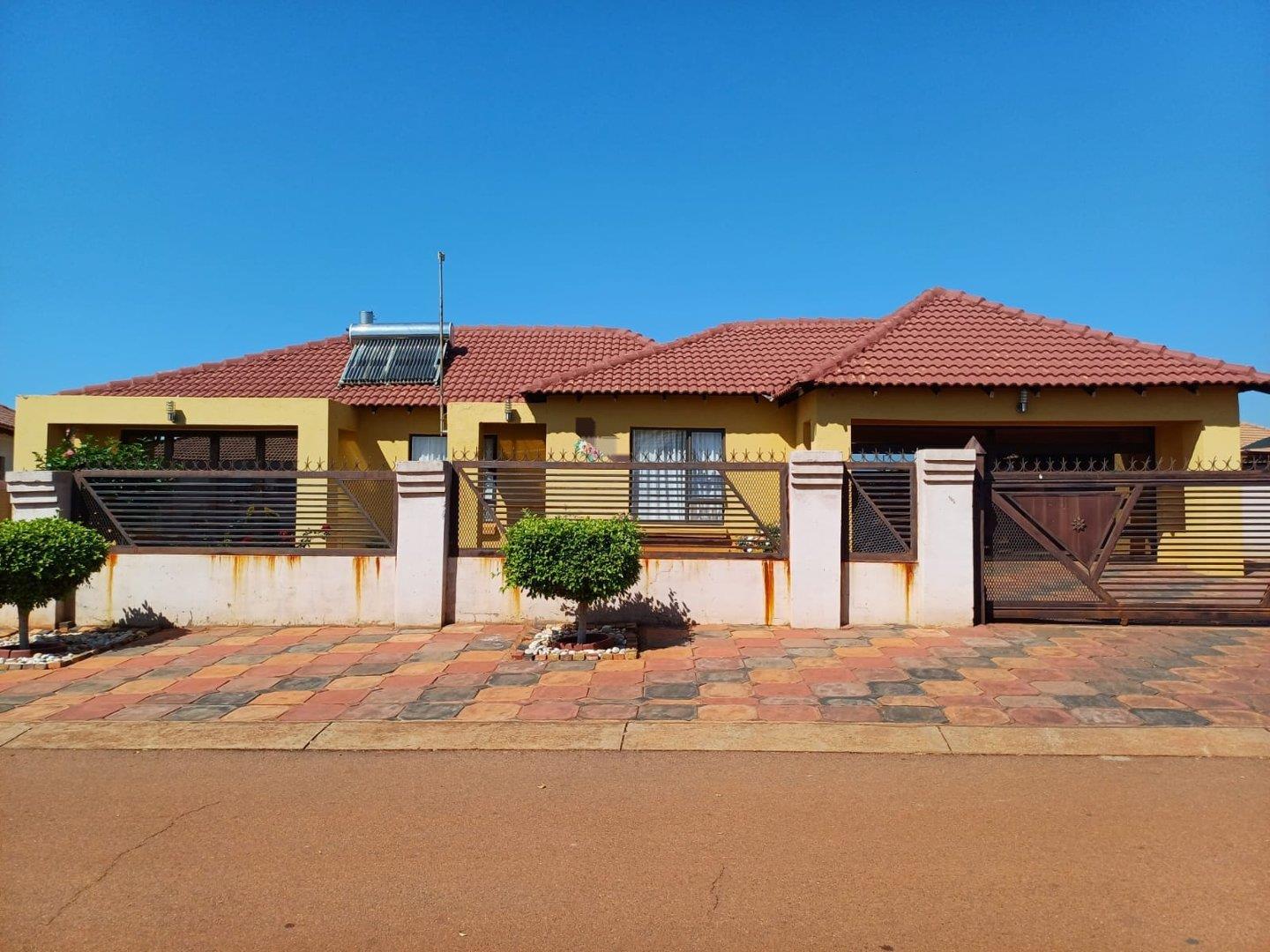 3 Bedroom House for sale in The Orchards 113 Hulton Road P24114354991