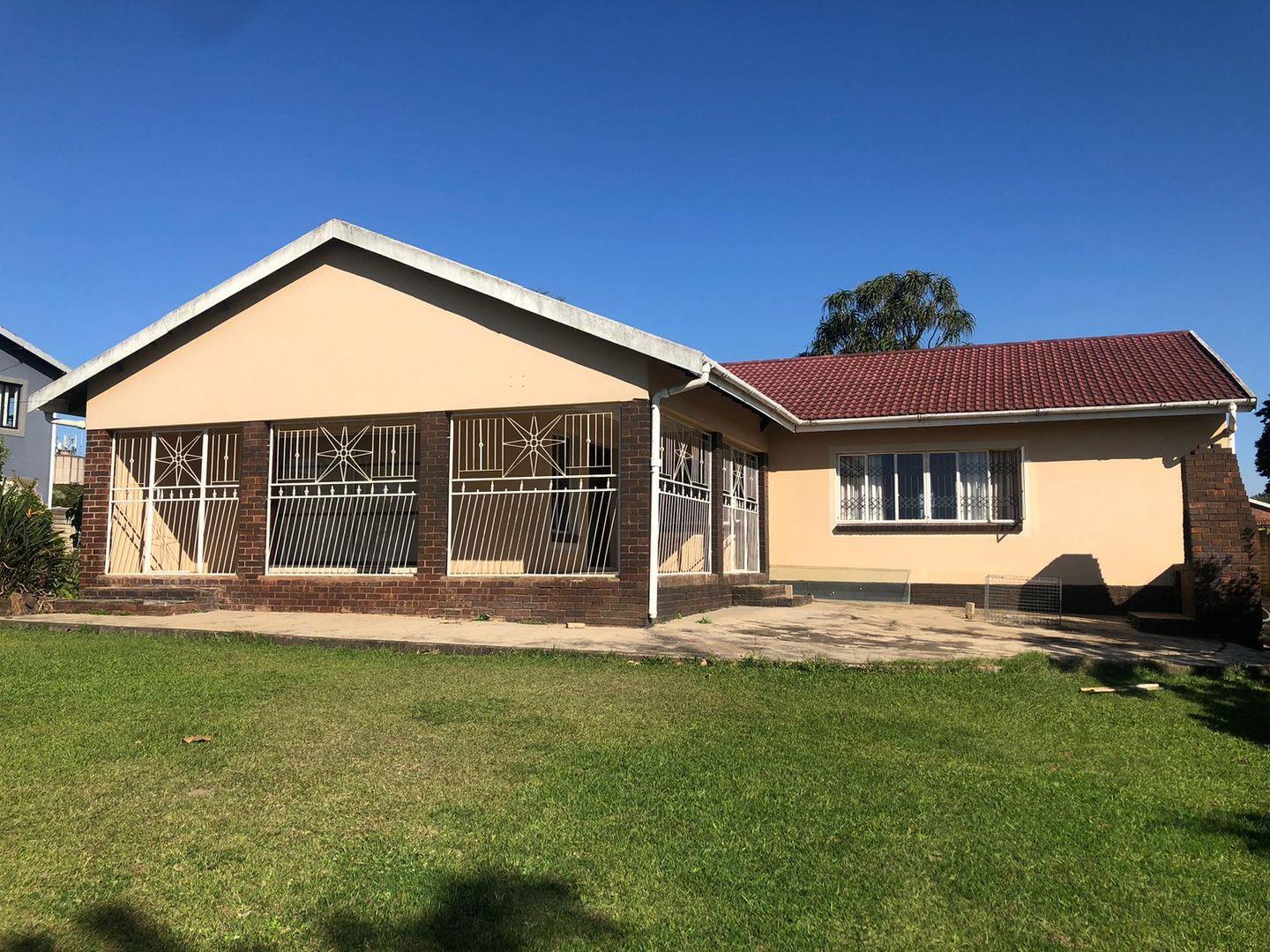 3 Bedroom House for sale in Camperdown P24113775237