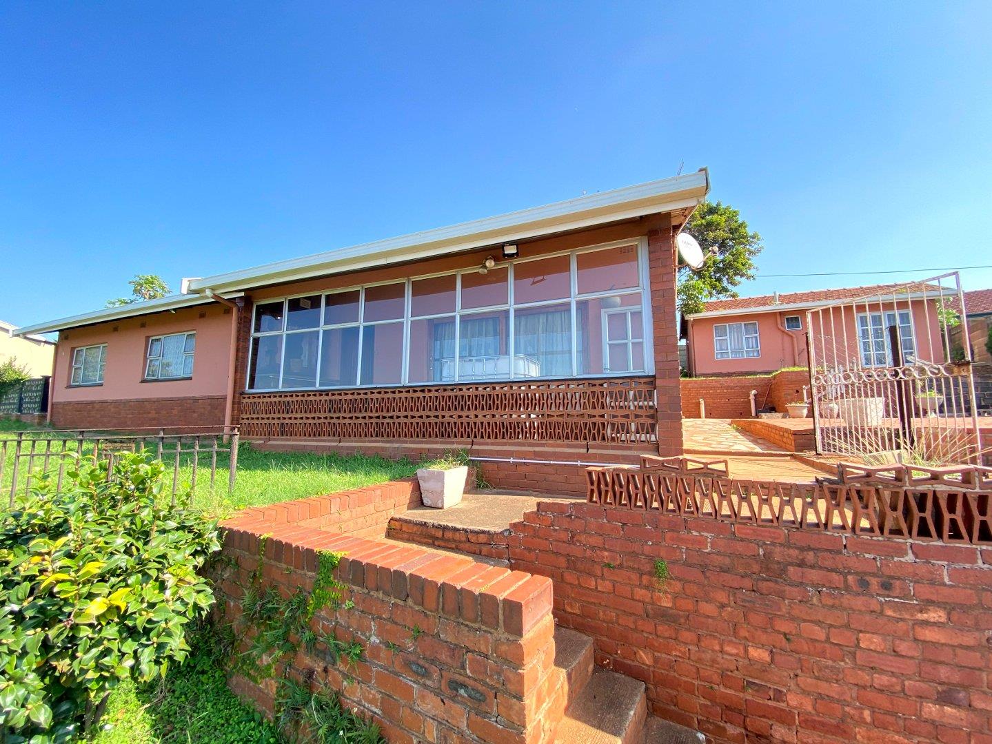 Montclair, Durban Property Houses for sale in Montclair, Durban