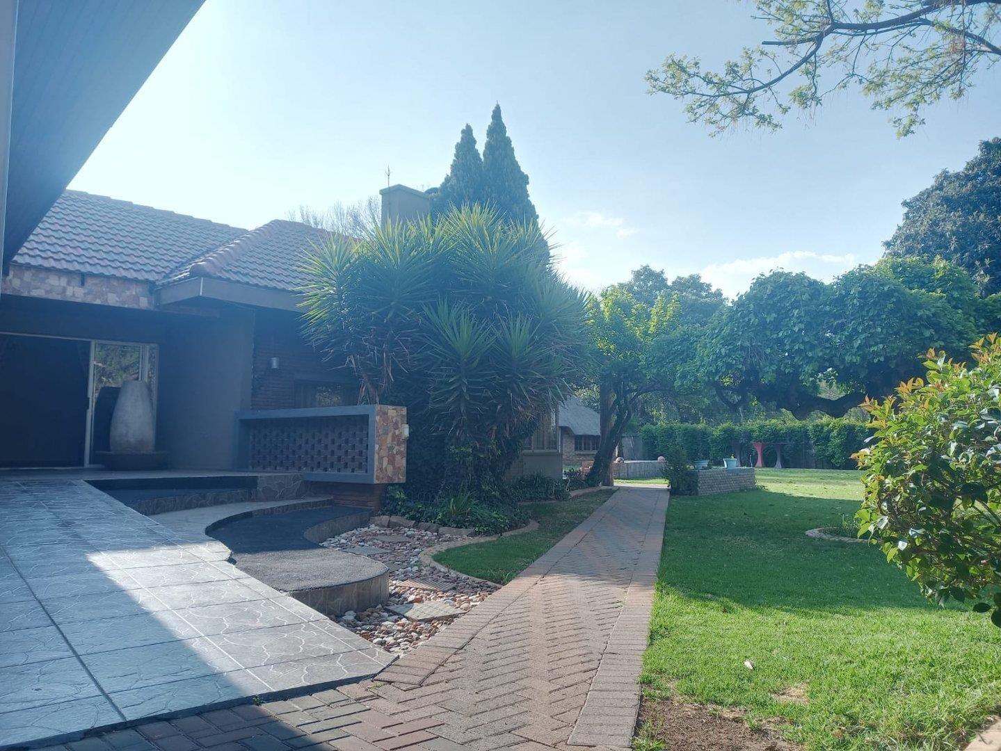 4 Bedroom House for sale in Three Rivers Proper P24113399198