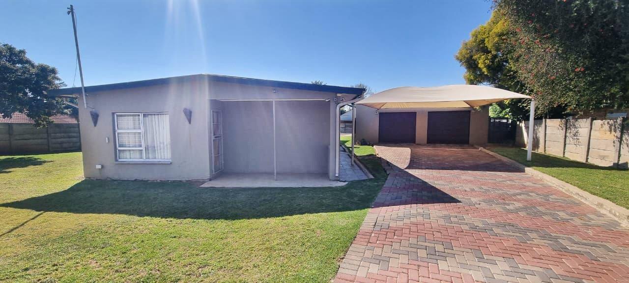 4 Bedroom House for sale in Lodeyko 15 Kotze Street P24114356599