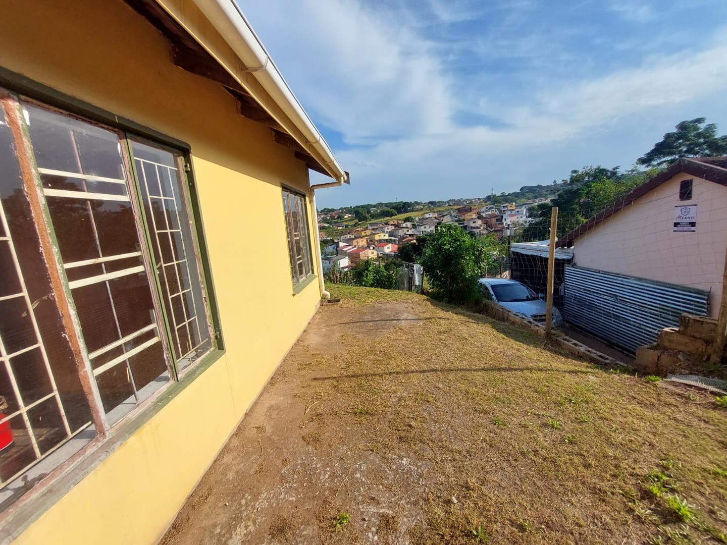 3 Bedroom House for sale in Chatsworth Central P24114356652