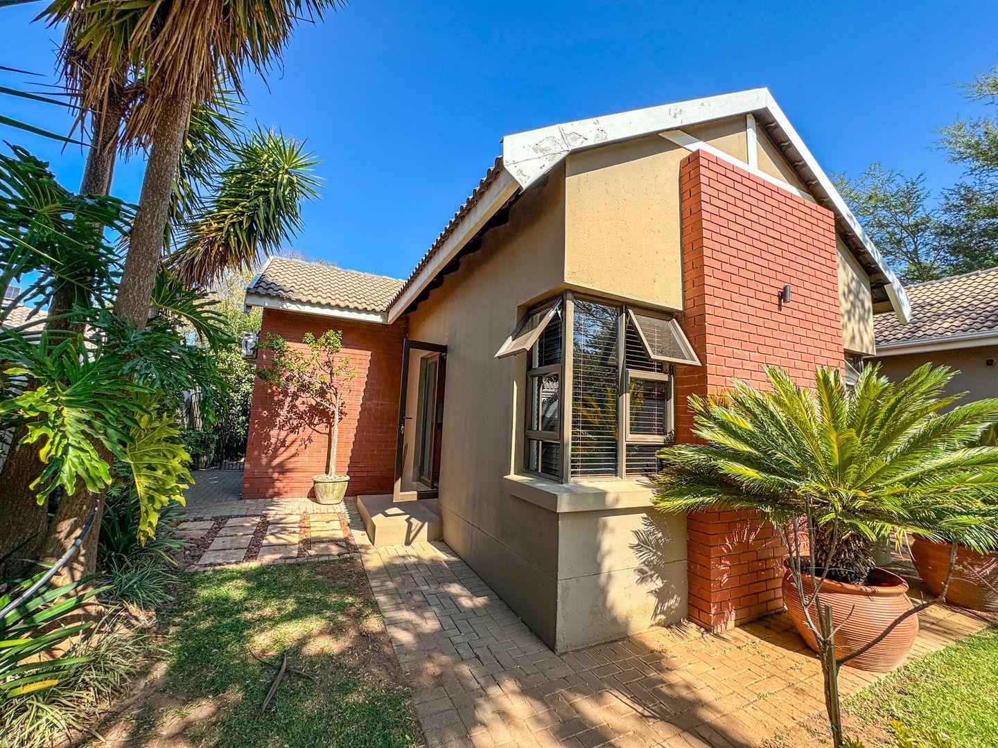 1 Bedroom House to rent in Silver Lakes Golf Estate P24114514988