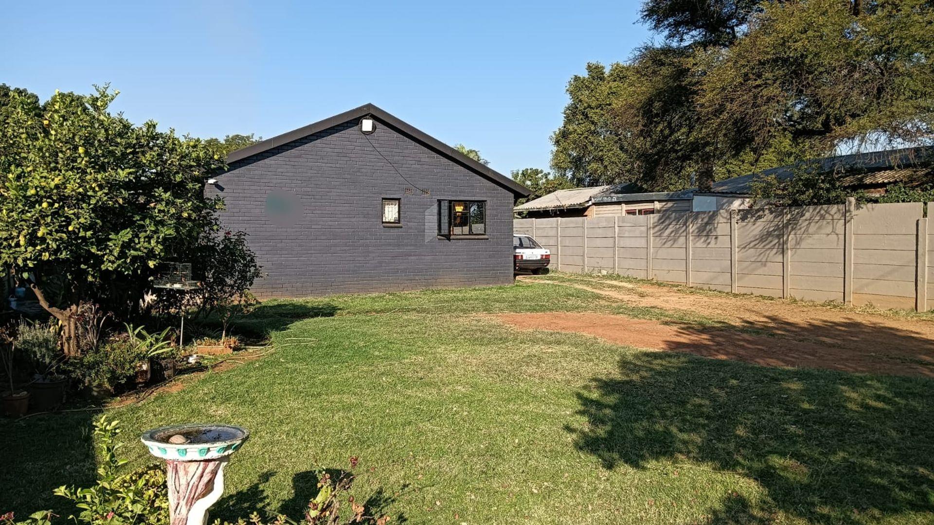 3 Bedroom House for sale in East Lynne P24114359683