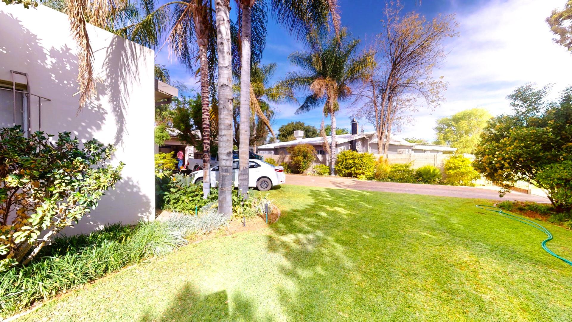 3 Bedroom House for sale in Blydeville P24114361101