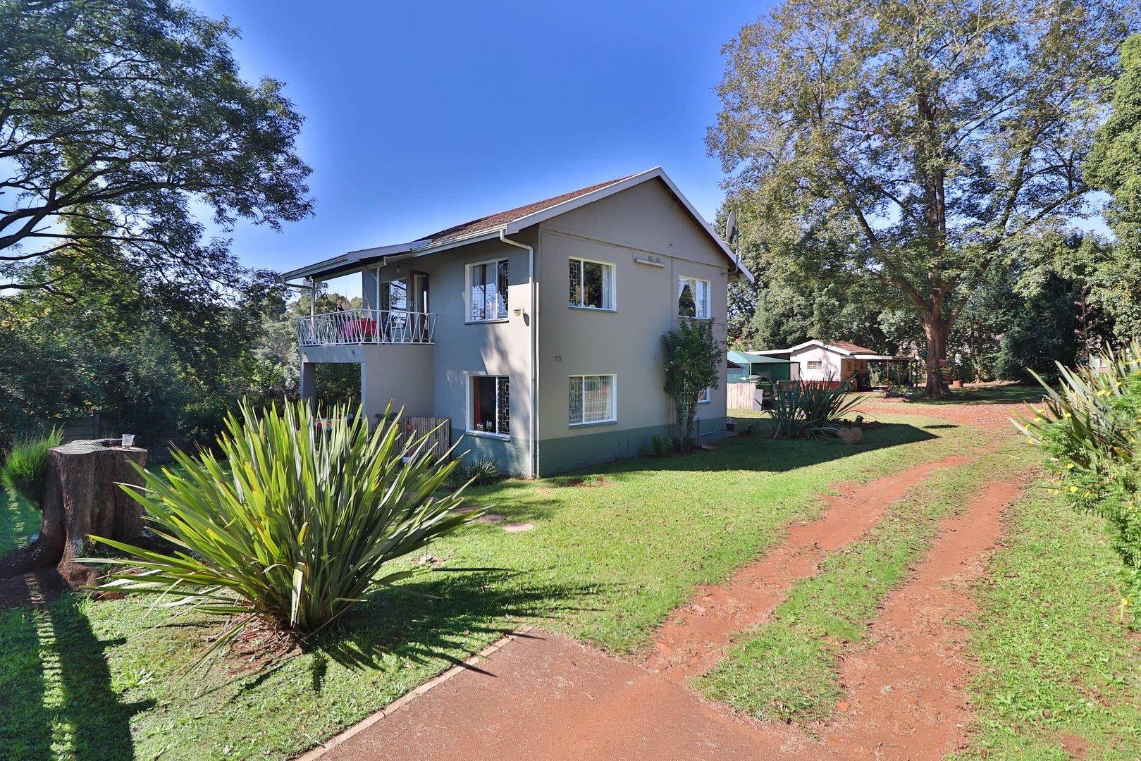 4 Bedroom House for sale in Merrivale P24113833420