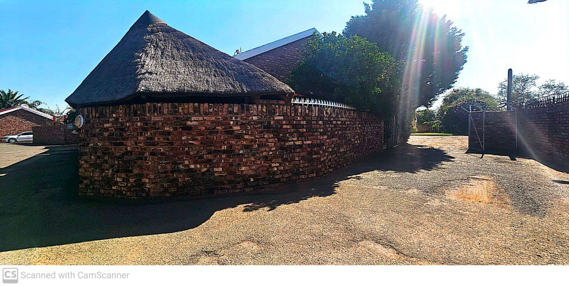 Townhouses for sale in Kimberley Kimberley Property
