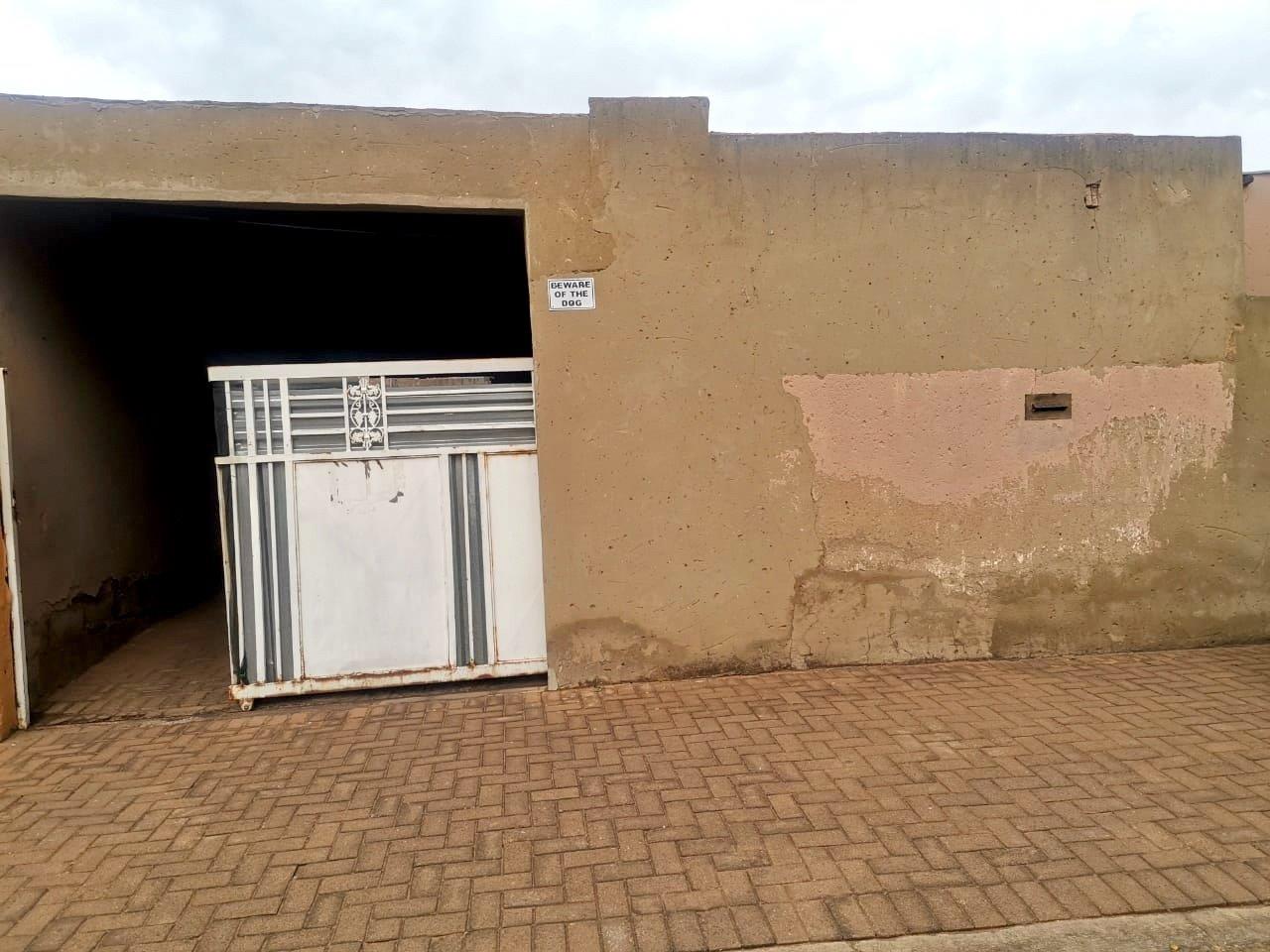 3 Bedroom House for sale in Dobsonville Gardens P24114362611