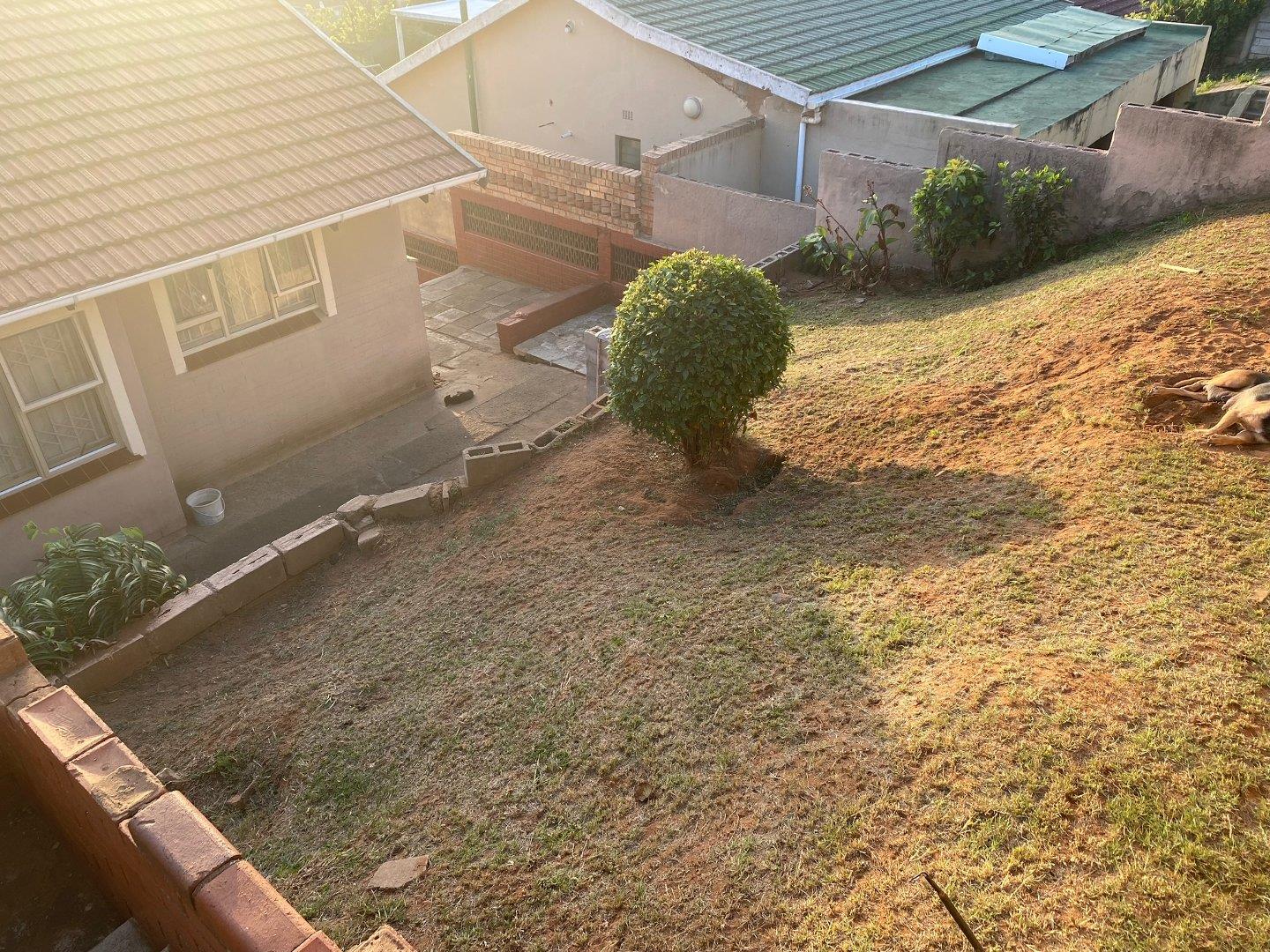 3 Bedroom House for sale in Montclair 60 Chandler Crescent P24