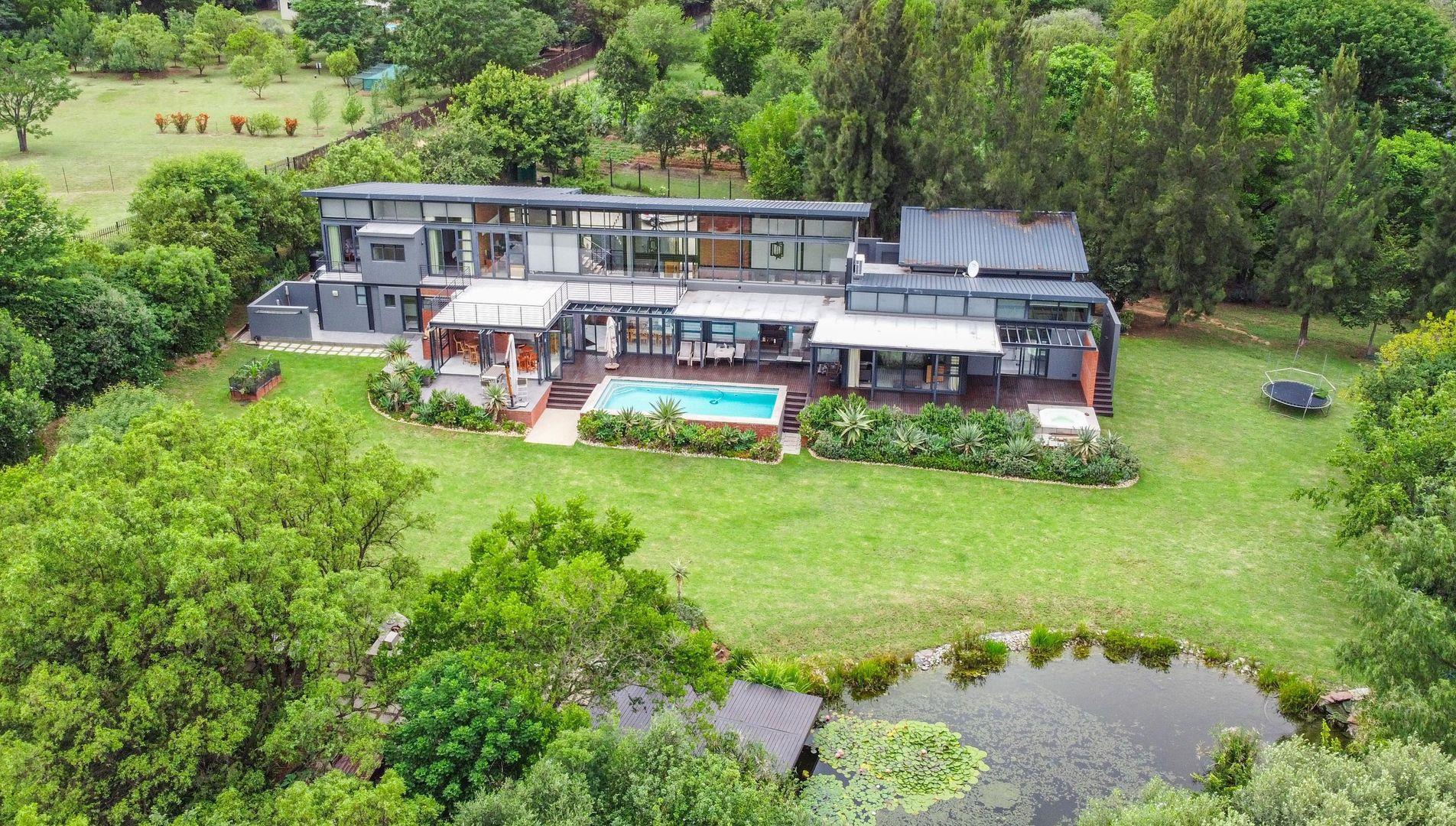 6 Bedroom House for sale in Chartwell P24113894677