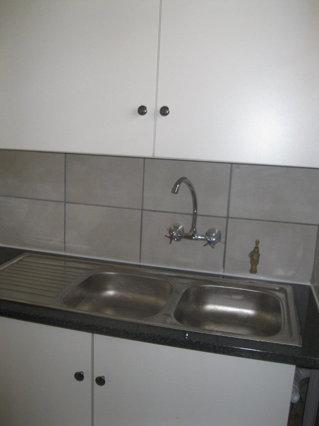 1.5 Bedroom Apartment / flat to rent in Sunnyside Rent Negotiable
