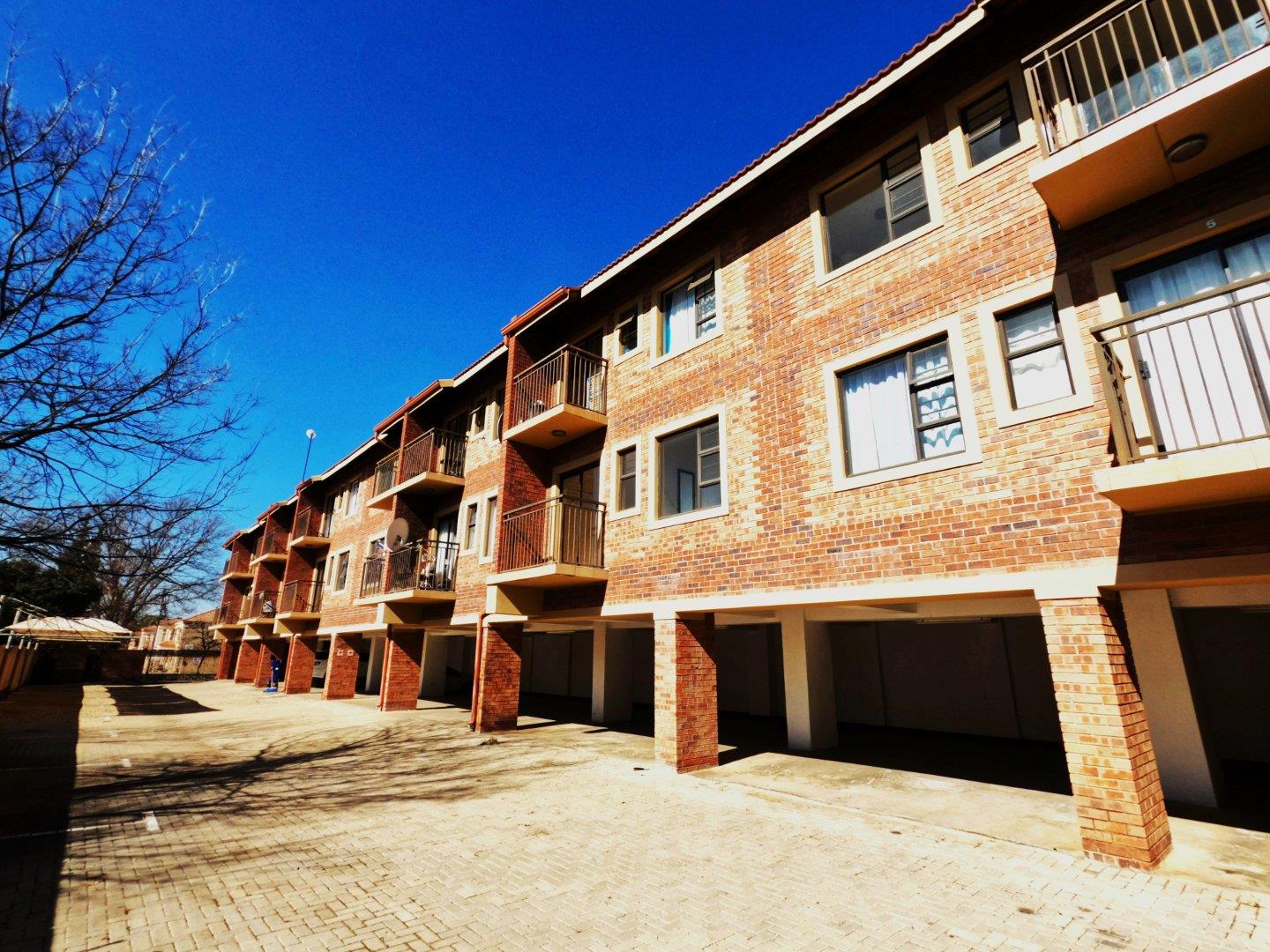 Property to rent in North West Apartments / flats to rent in North West Page 2