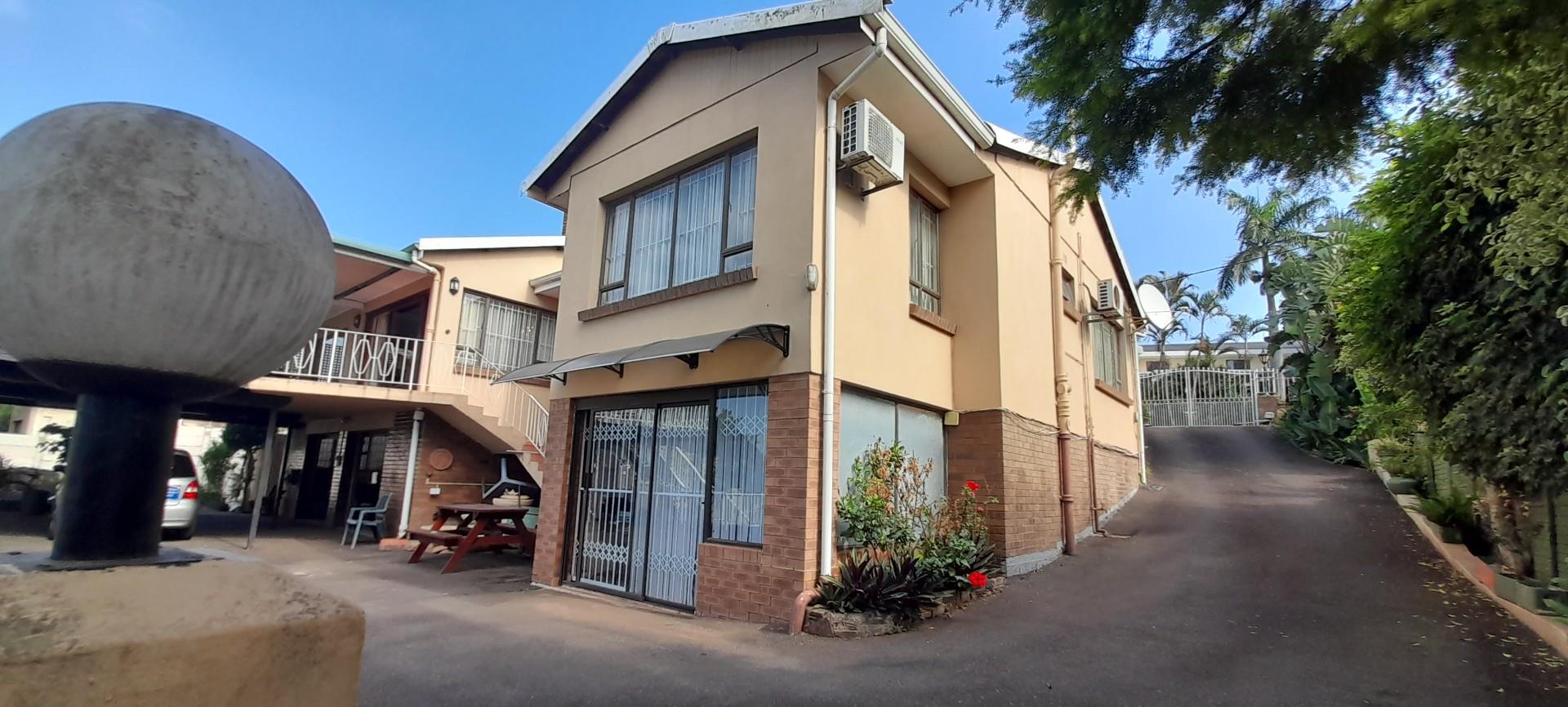 4 Bedroom House for sale in Glenmore P24114364026