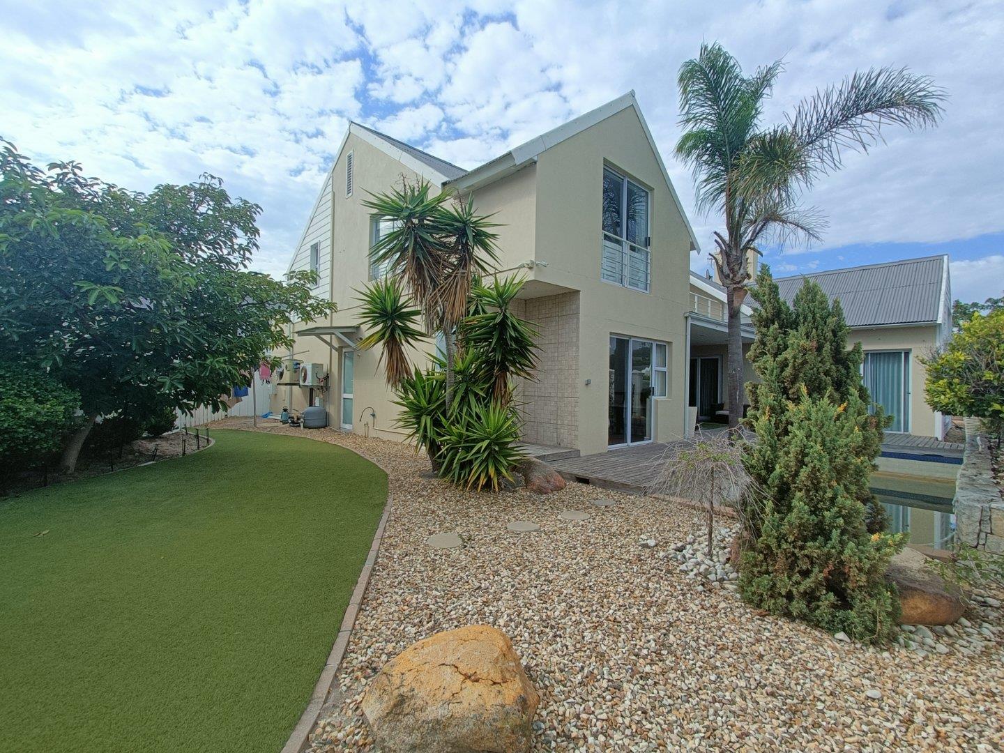 4 Bedroom House for sale in Royal Ascot Coral Grove Estate, Grand