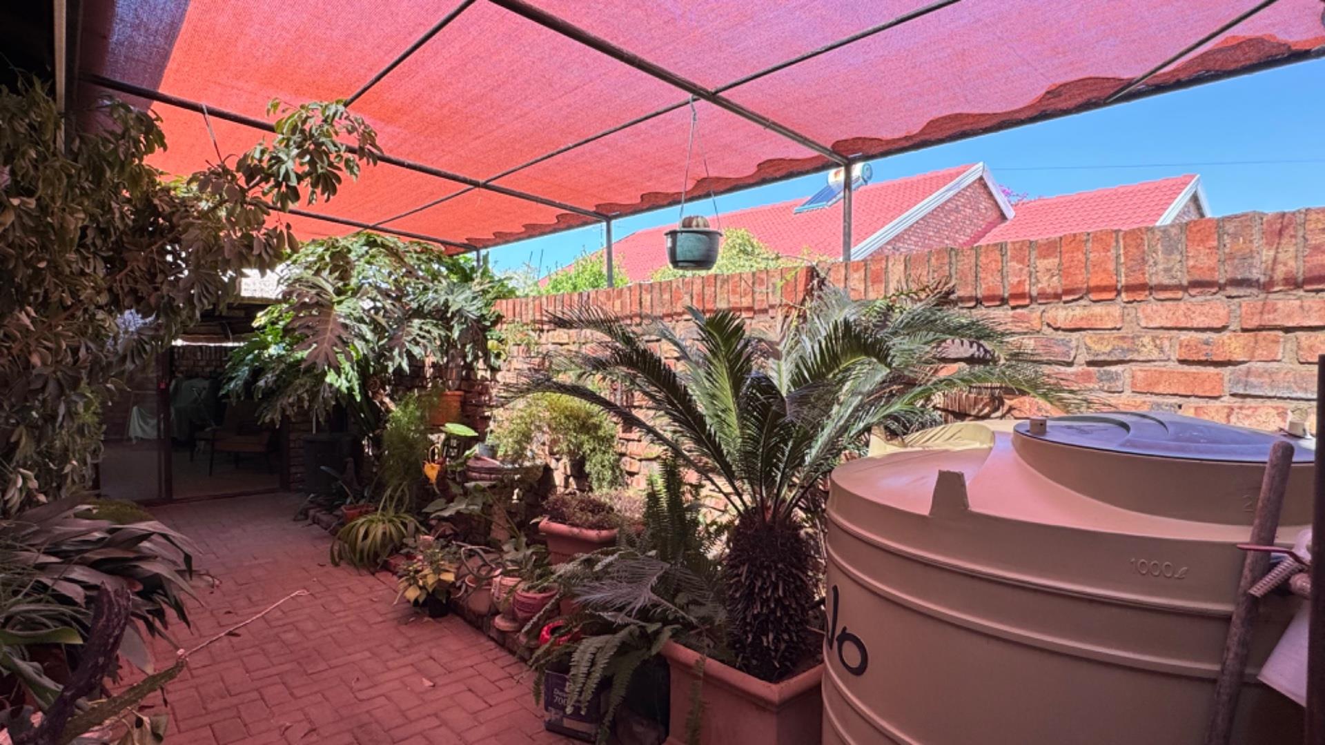 3 Bedroom Townhouse for sale in Kestellhof 7 Tower Court, 3a Mark