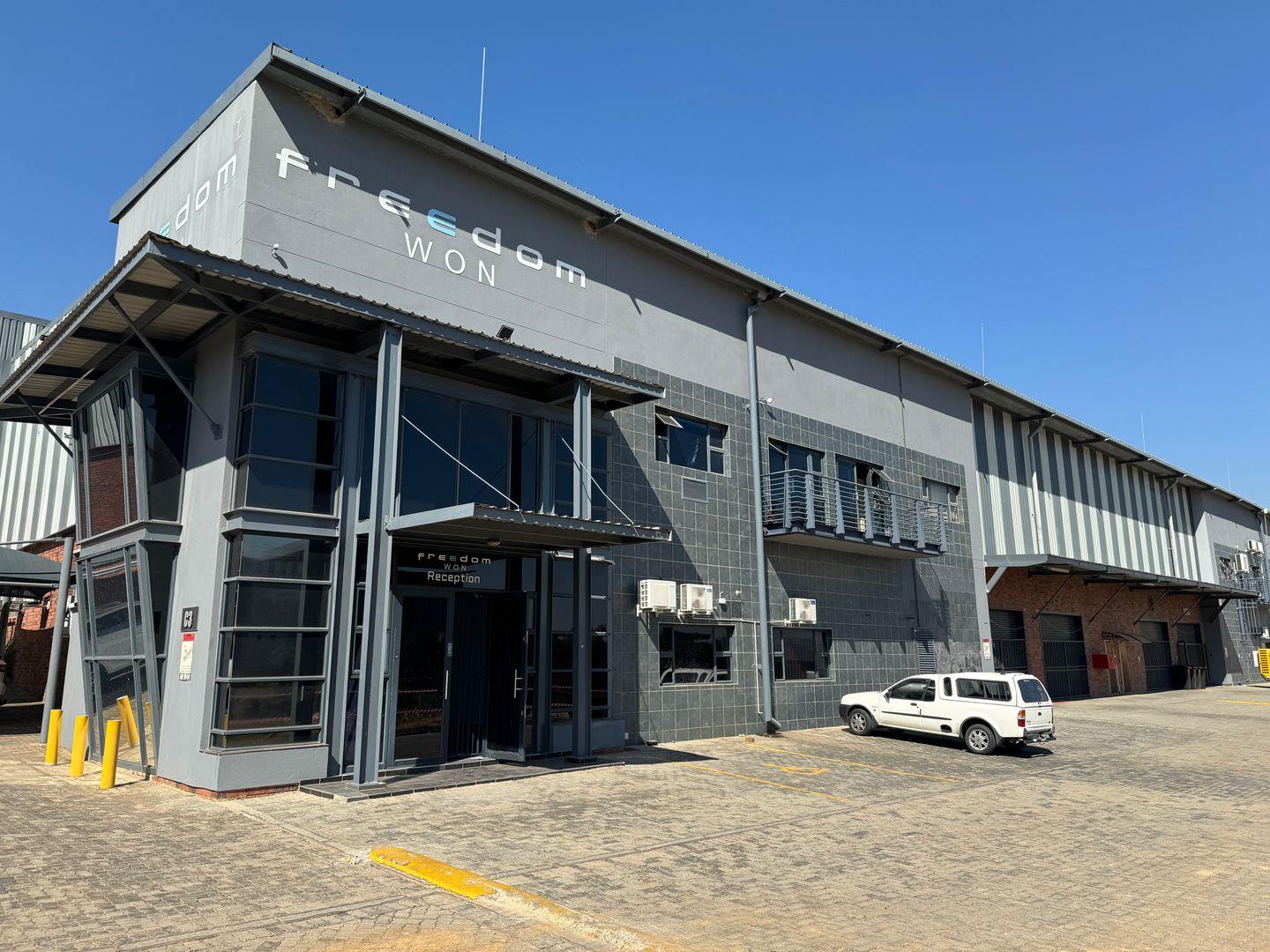 Industrial property to rent in Laser Park C3,4 Kimbuilt, 9 Zeiss Road