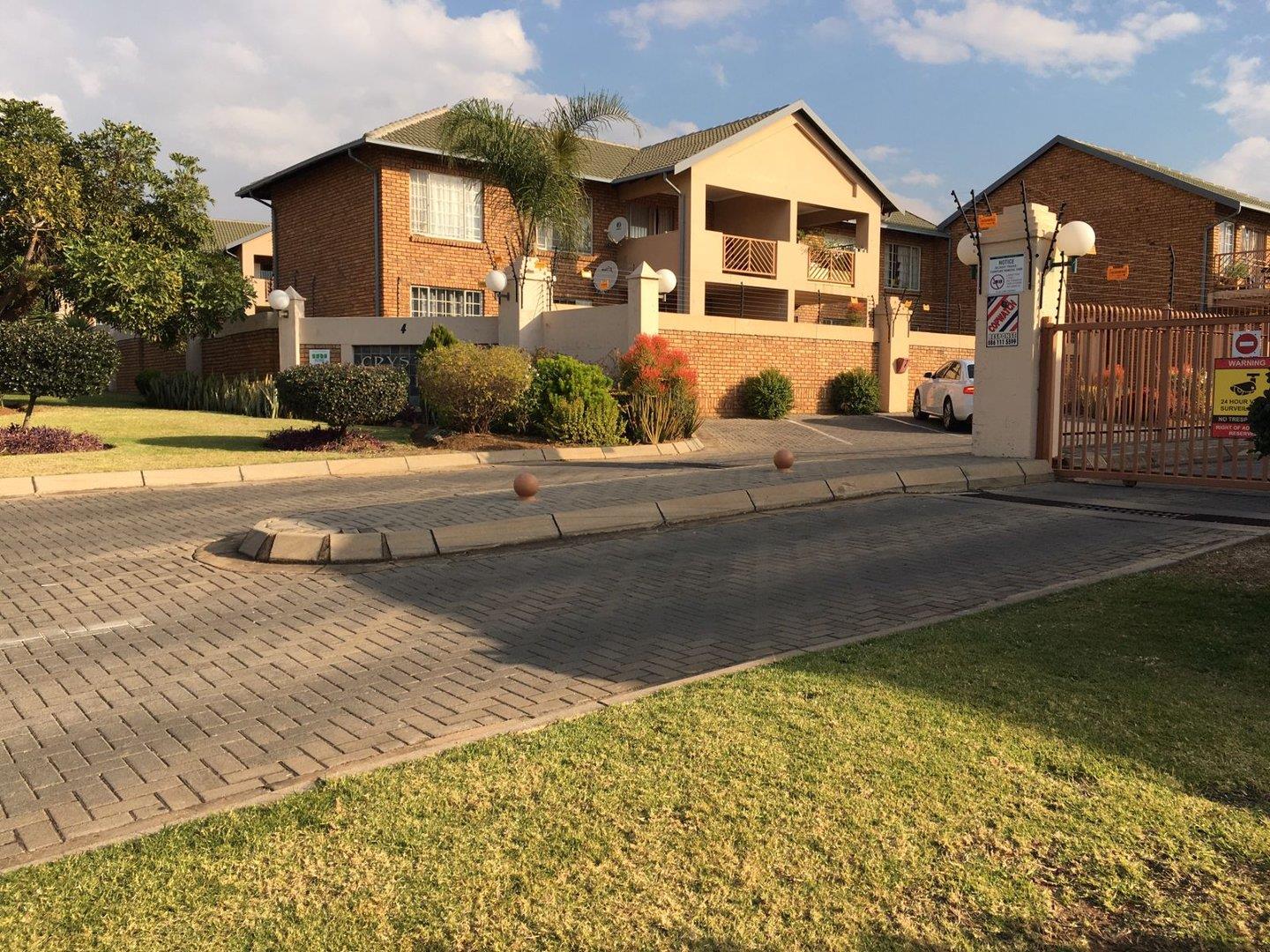 2 Bedroom Apartment / flat for sale in Amberfield P24113000581