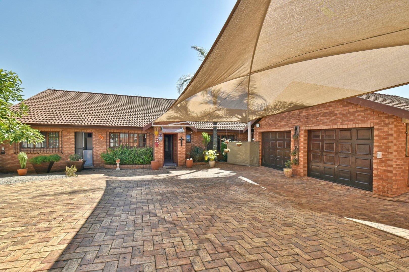 3 Bedroom House for sale in Randpark Ridge P24114367912