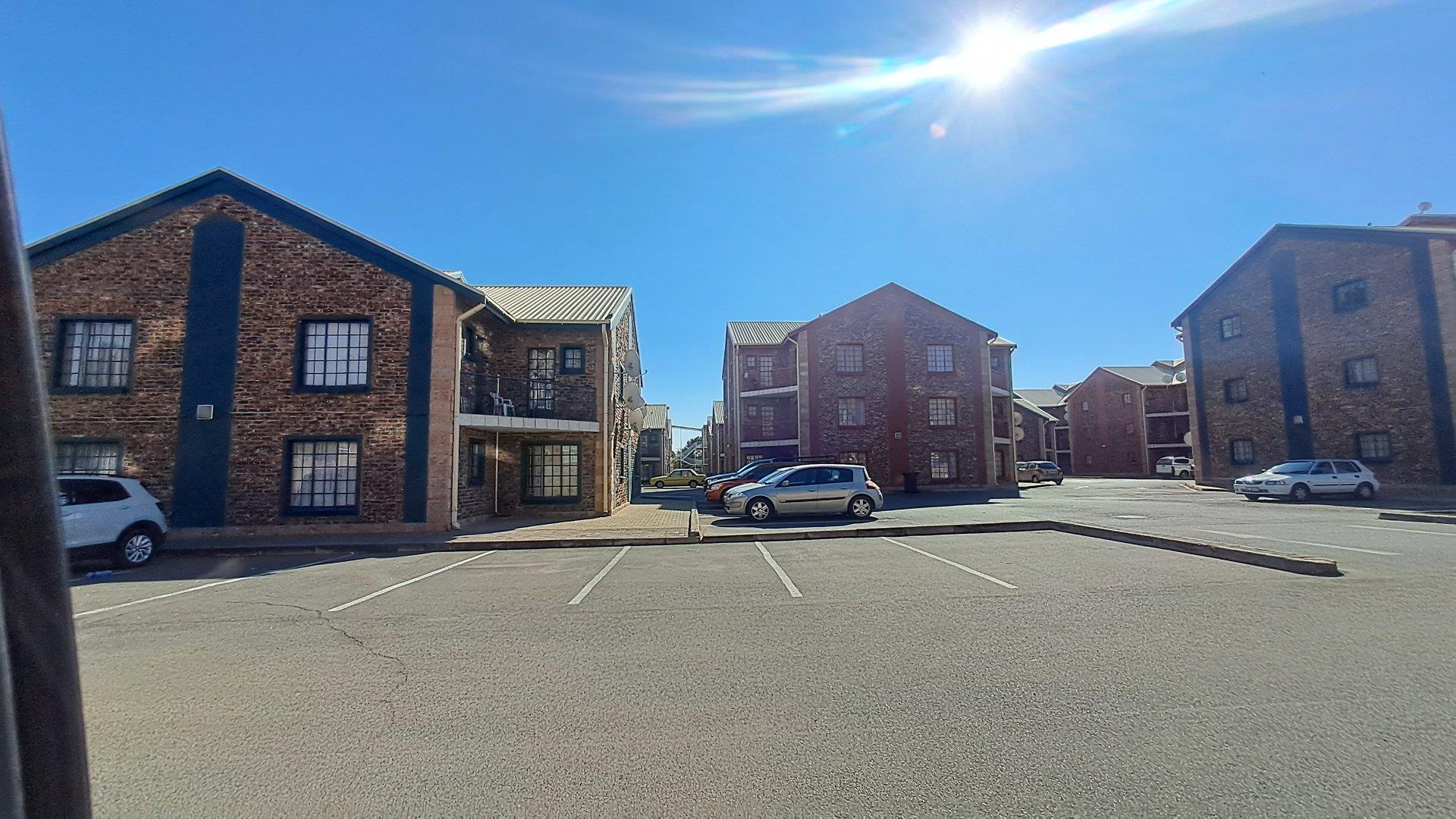 1 Bedroom Apartment / flat for sale in Willows 3 Faure Avenue P24