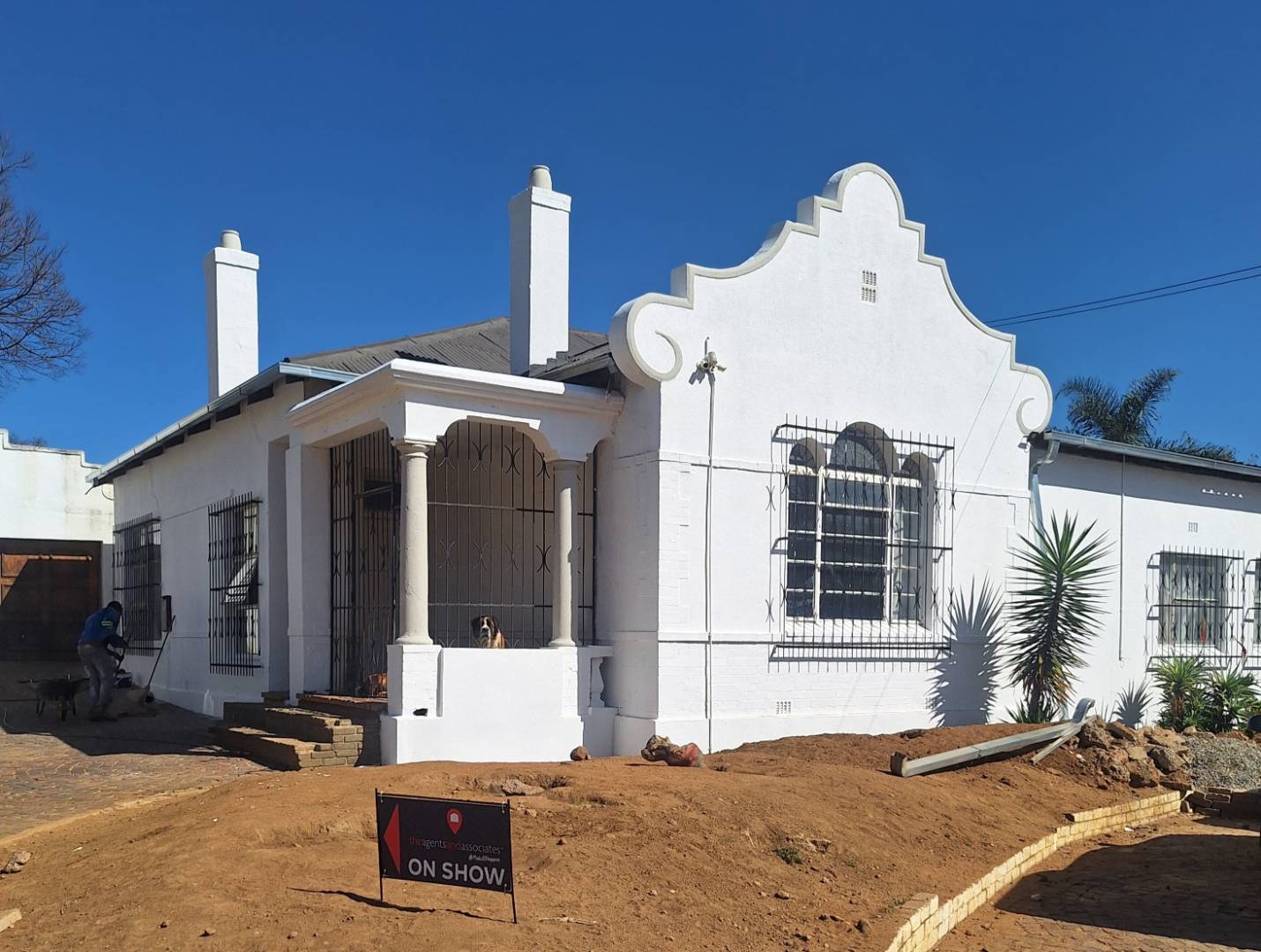 3 Bedroom House for sale in Parkhill Gardens P24114261219