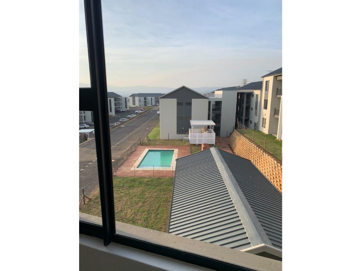 3 Bedroom Apartment / flat to rent in Lincoln Meade 275 Gladys Manzi