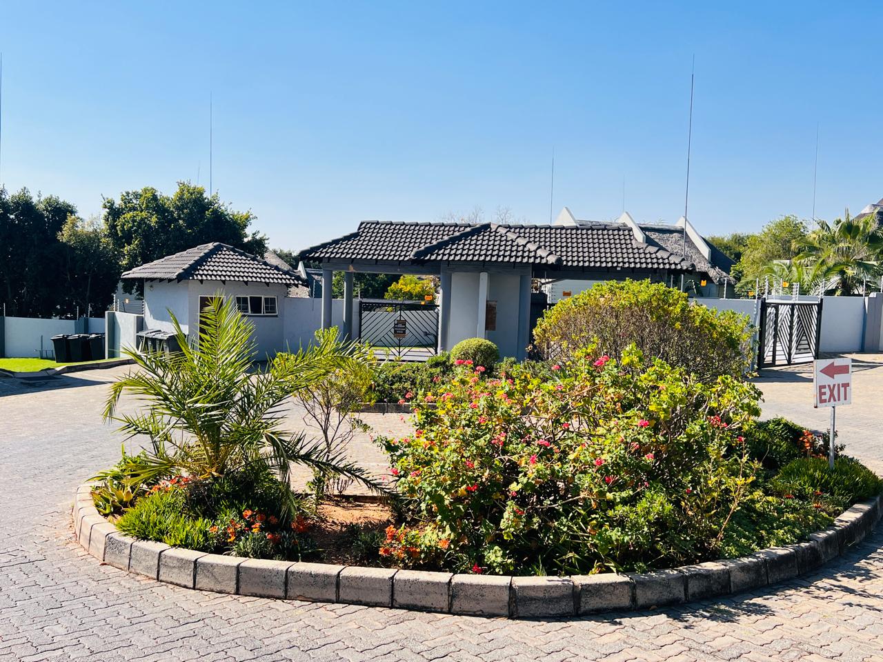 2 Bedroom Apartment / flat for sale in Sharonlea 667 Malibongwe Drive