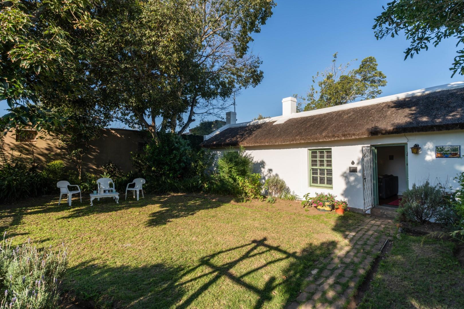 2 Bedroom House for sale in Sunnyside 1 Sheblon Lane P24114371299