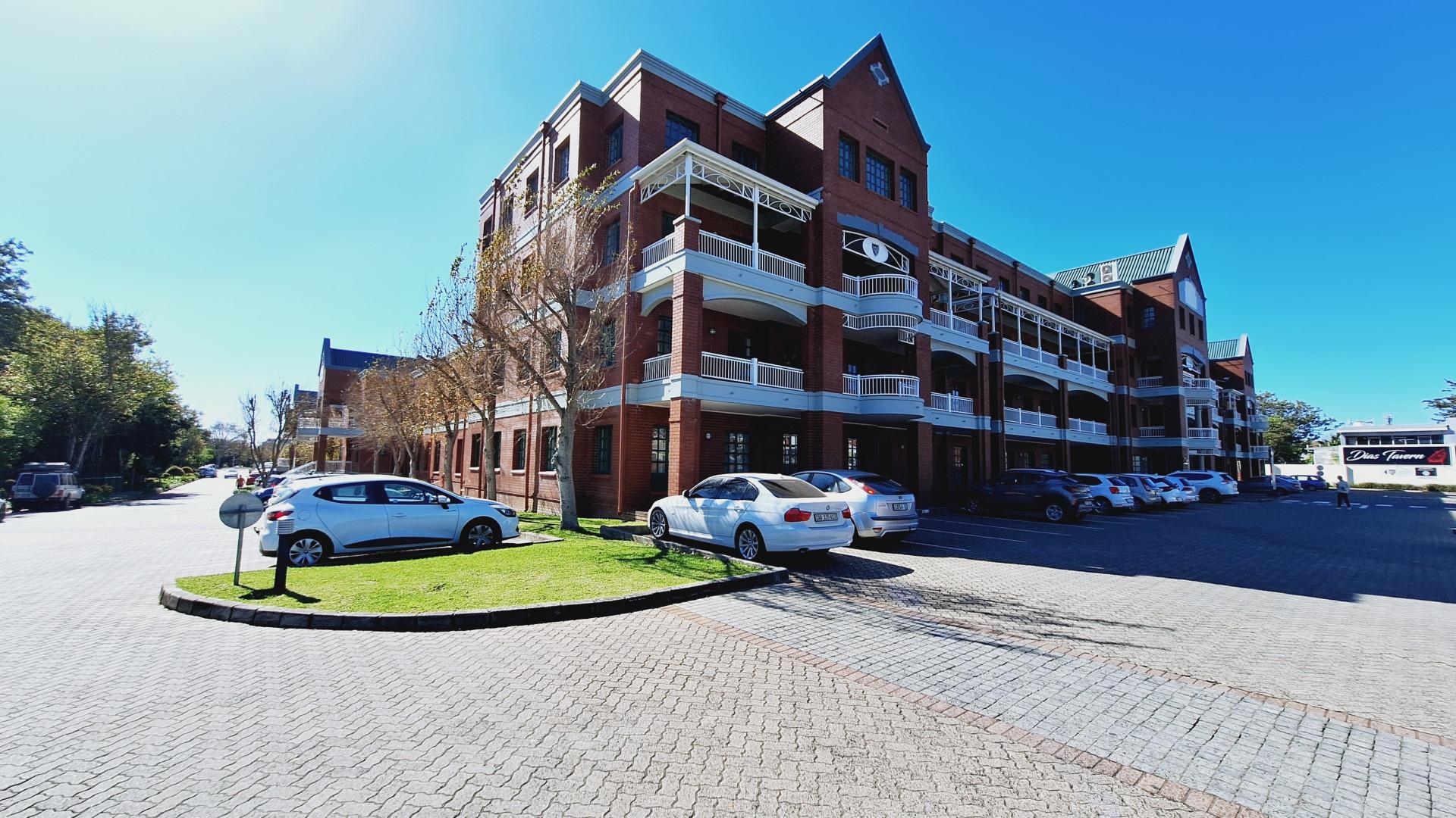 Commercial property to rent in Claremont 11 Imam Haron Rd, Claremont