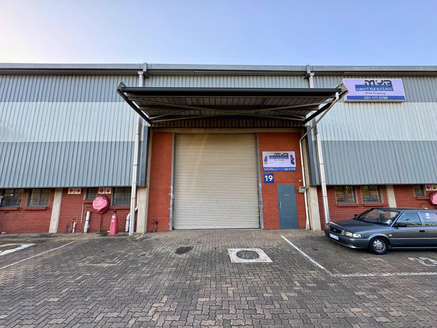 Commercial property to rent in Mount P24114372503