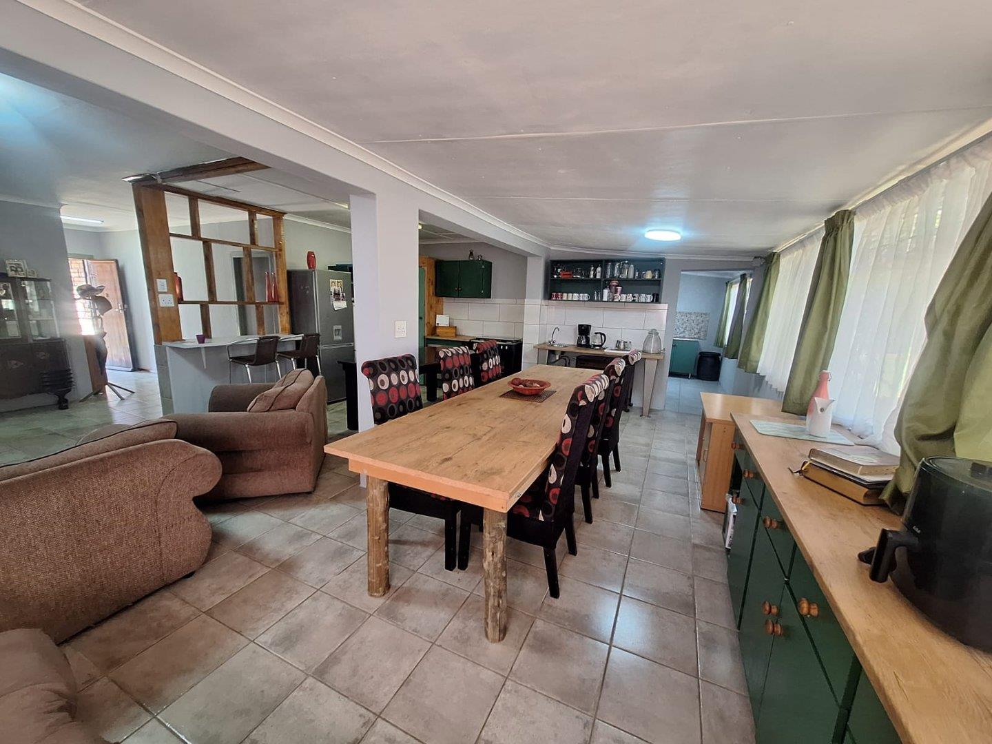 5 Bedroom House for sale in Lodeyko P24114378683