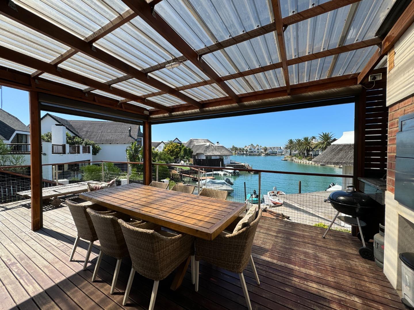 4 Bedroom House for sale in Canals 19 Canal Road P24114376544