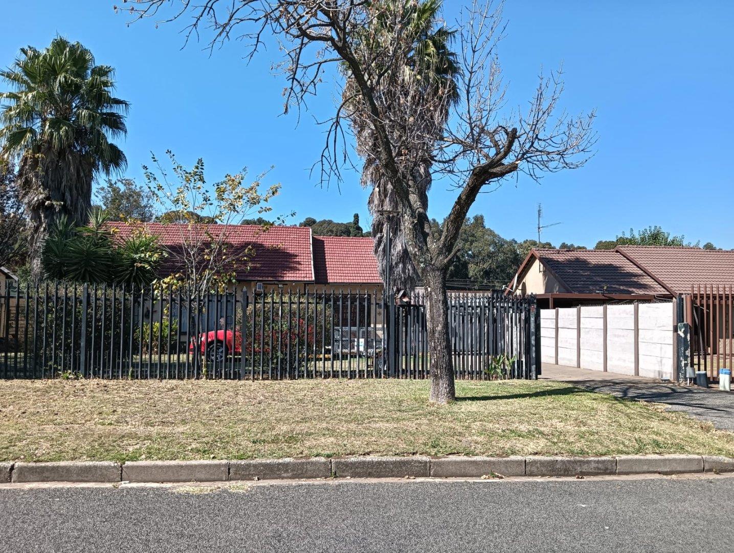 3 Bedroom House for sale in Dinwiddie P24114366691