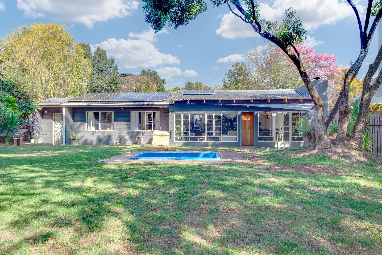 4 Bedroom House for sale in Robindale P24114377177