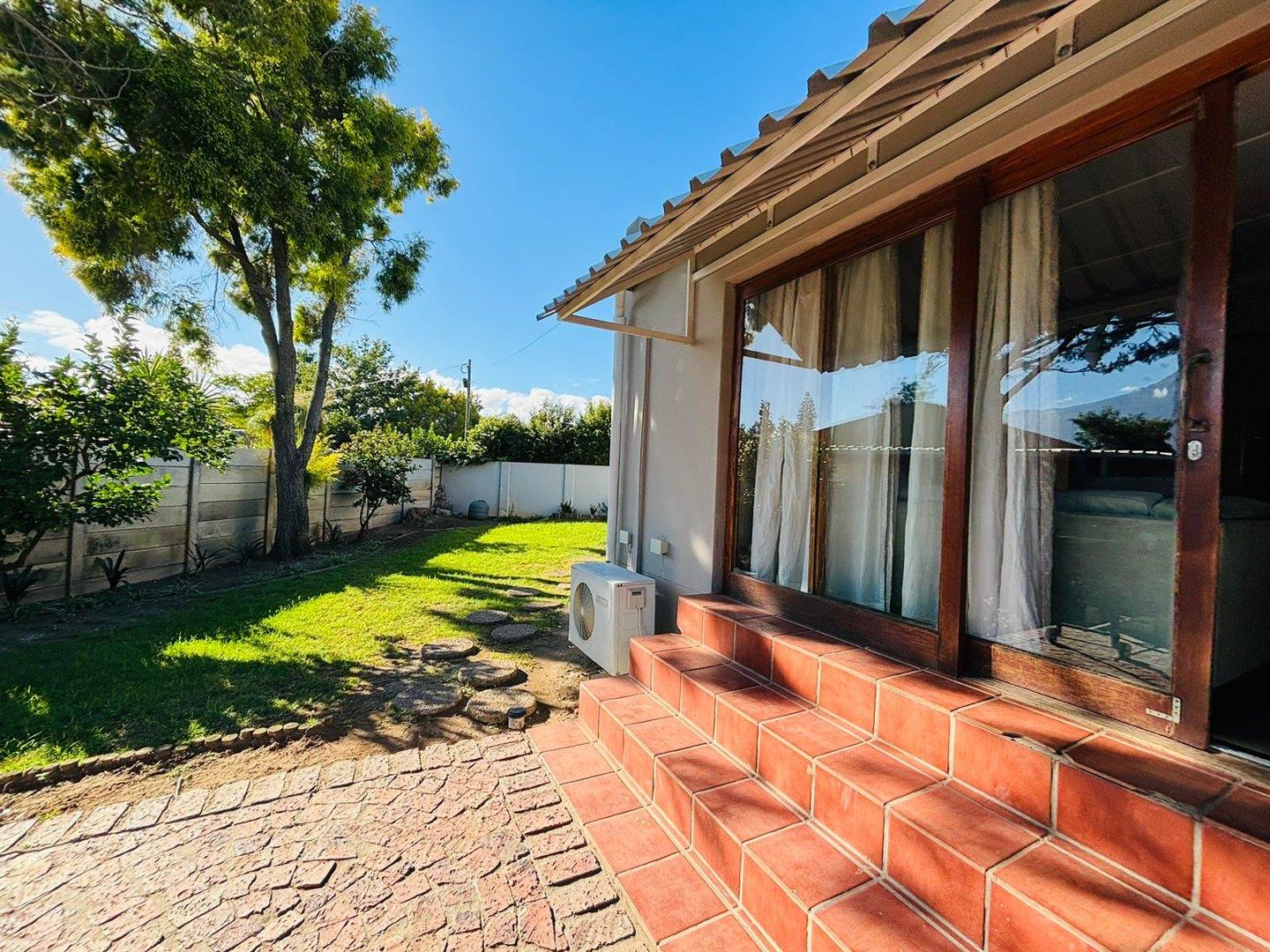 3 Bedroom House for sale in De Doorns P24114377337