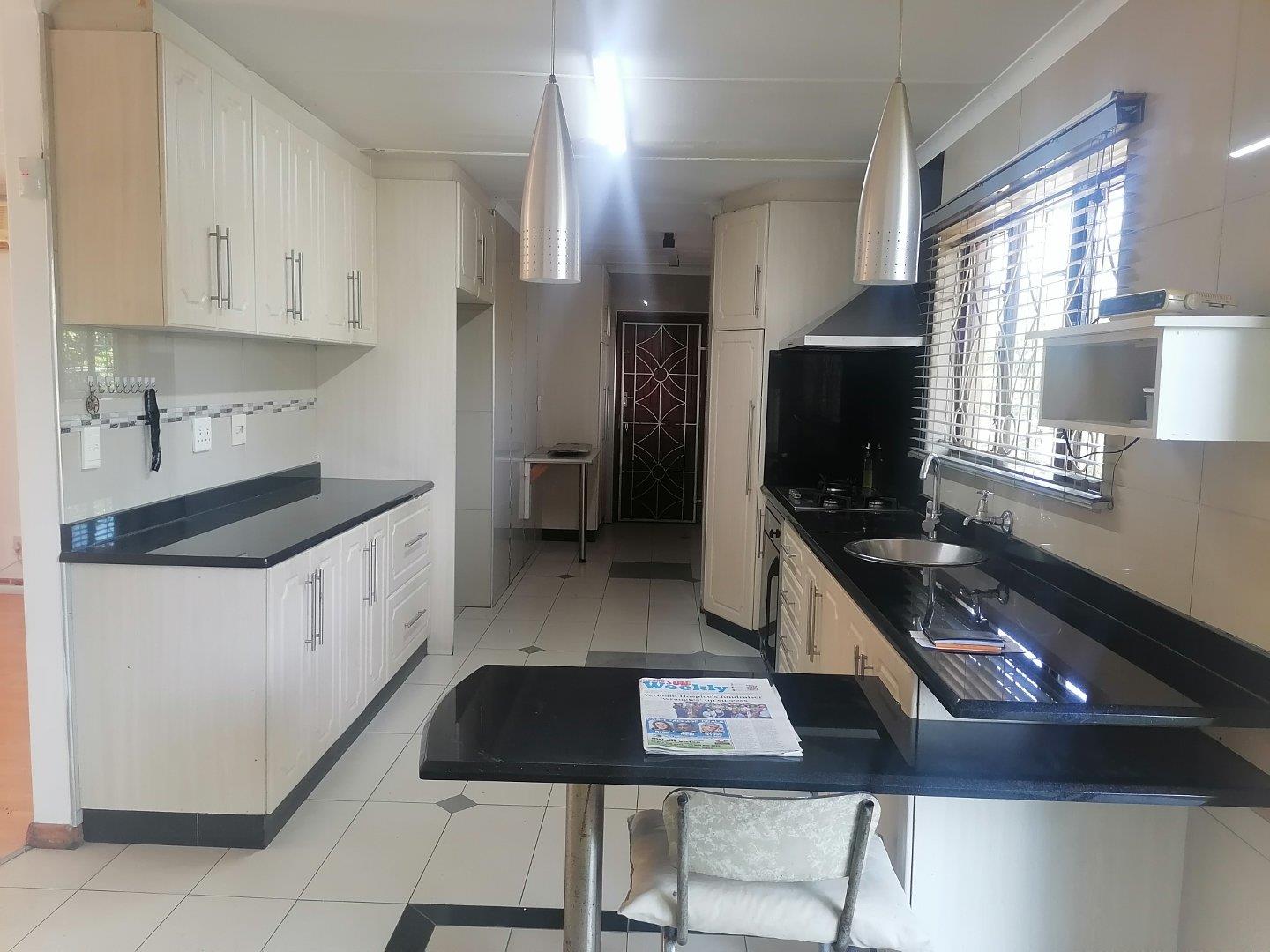 4 Bedroom House for sale in Mithanagar P24114377926