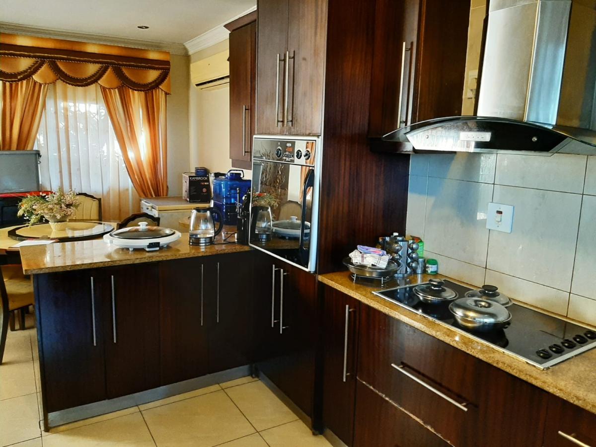 2 Bedroom House for sale in Bayview P24114378159