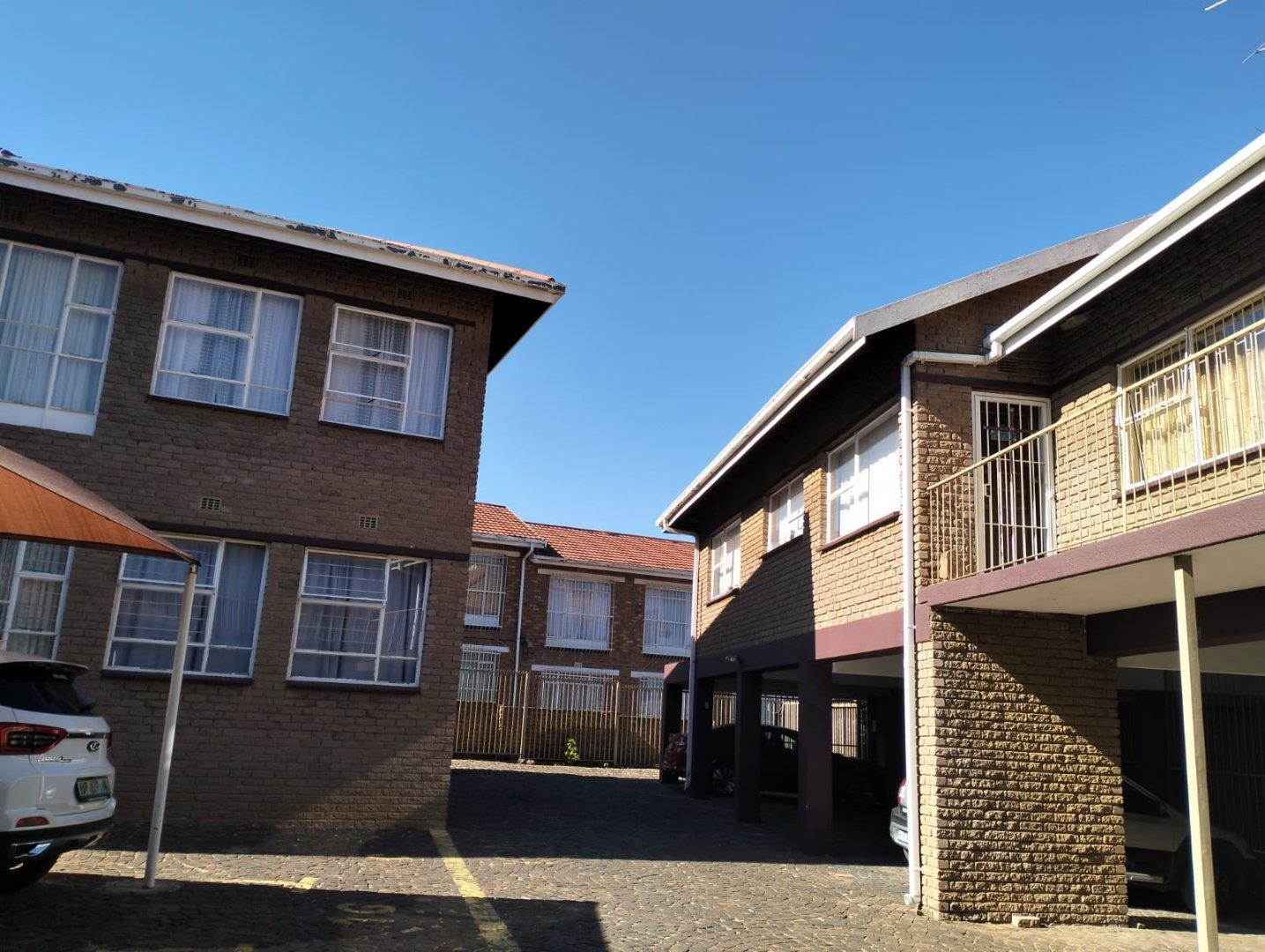 2 Bedroom Apartment / flat for sale in Greenhills P24114378478