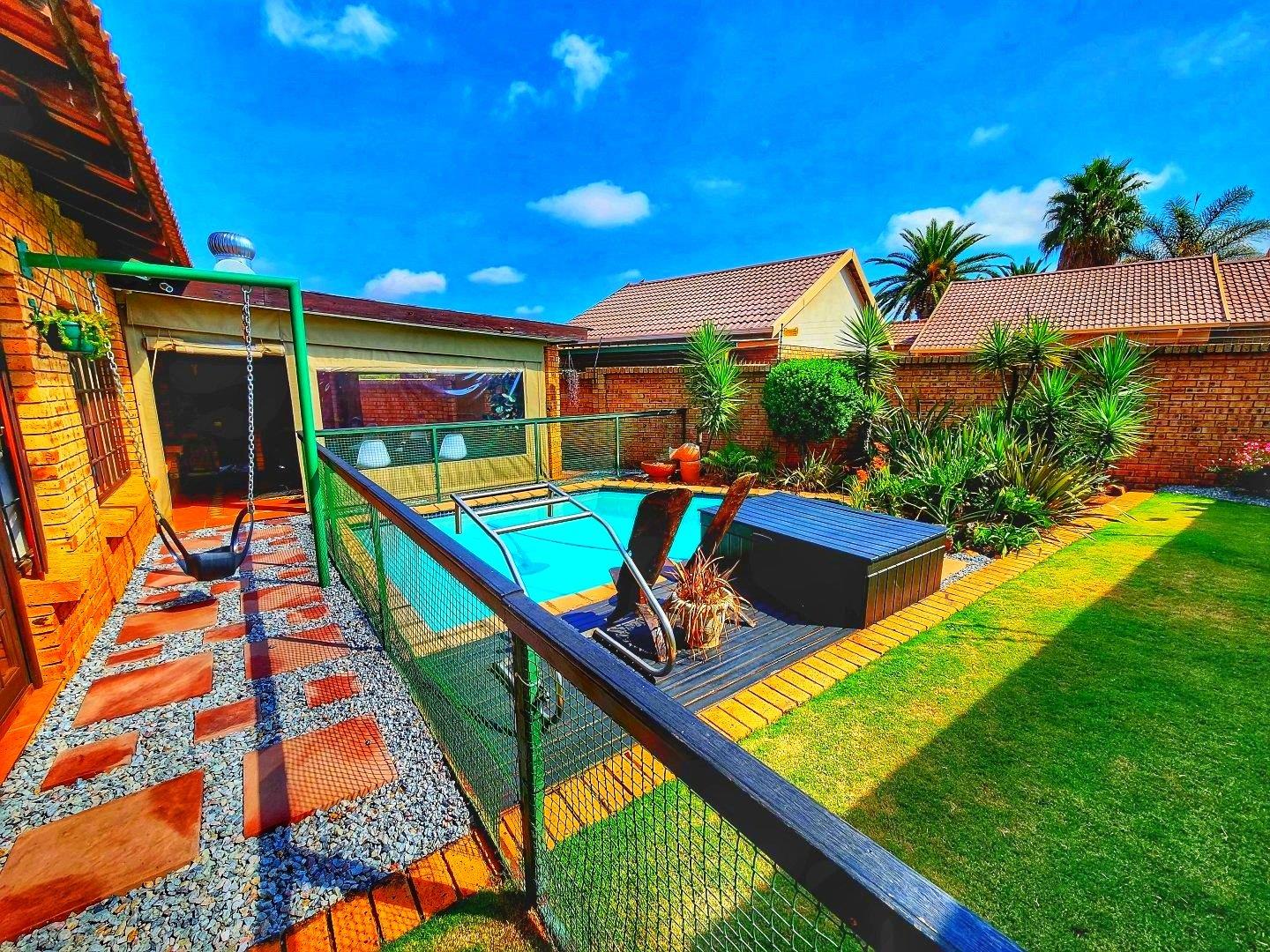 3 Bedroom House for sale in Greenhills 194 Road P24114207810