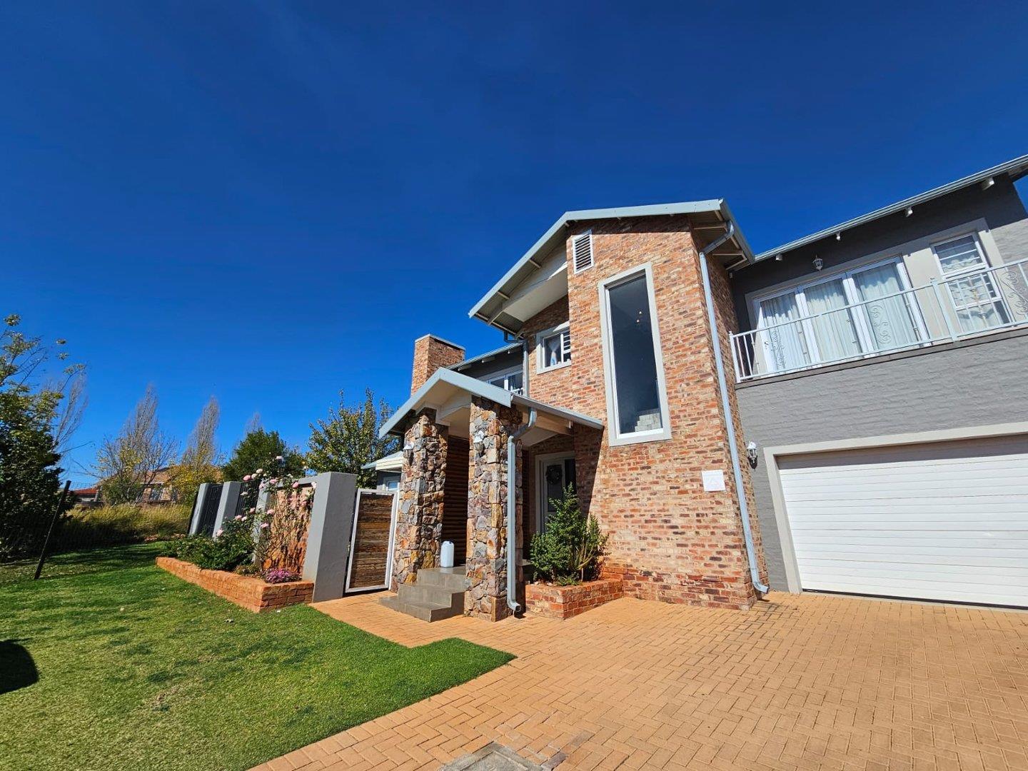 4 Bedroom House for sale in Tuscany Ridge P24114381043