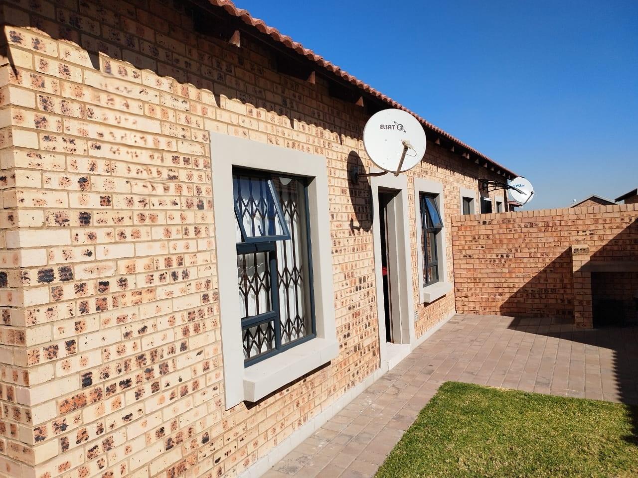 3 Bedroom Apartment / flat for sale in Terra Nova P24114516861