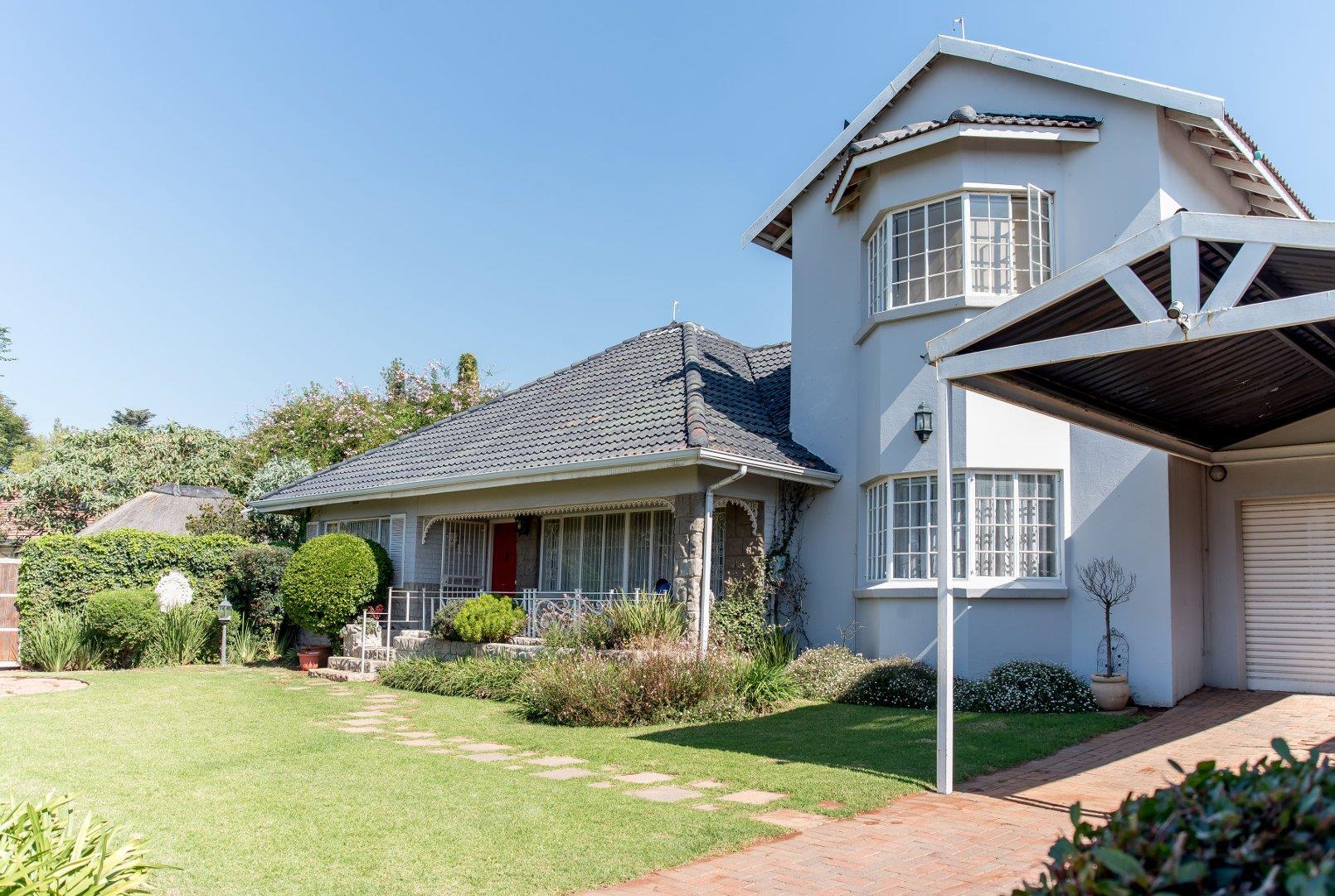 4 Bedroom House for sale in Edenvale Central P24114381462