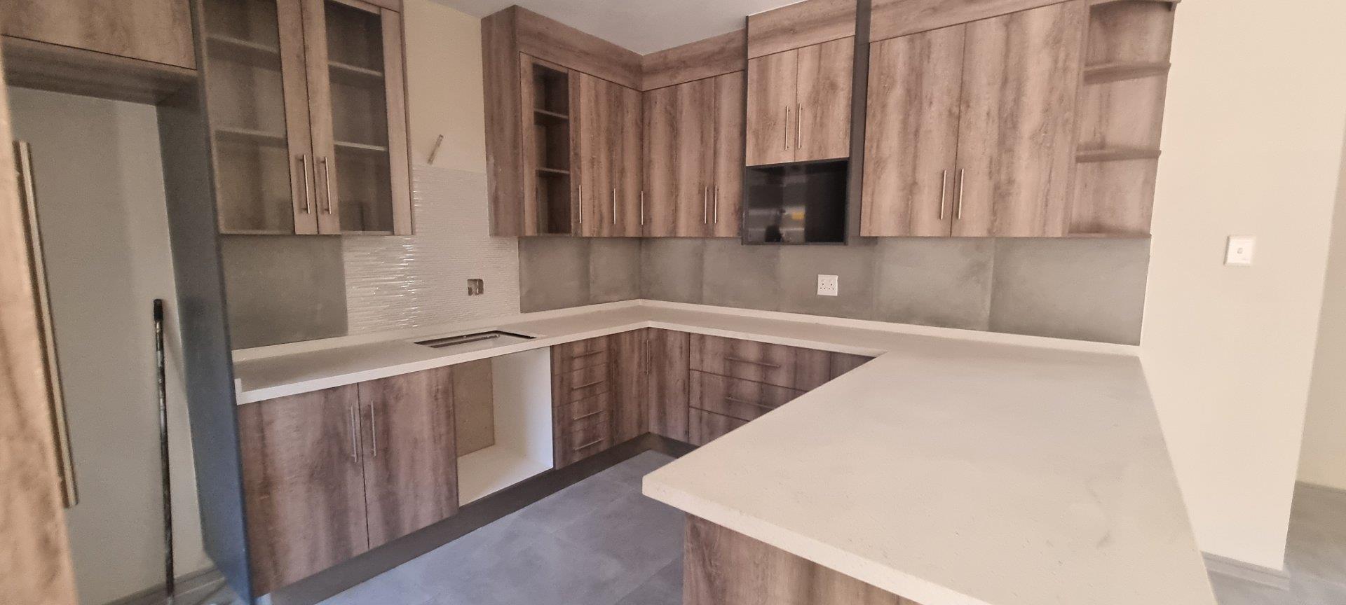 3 Bedroom Townhouse for sale in Eagles Crest P24114382150