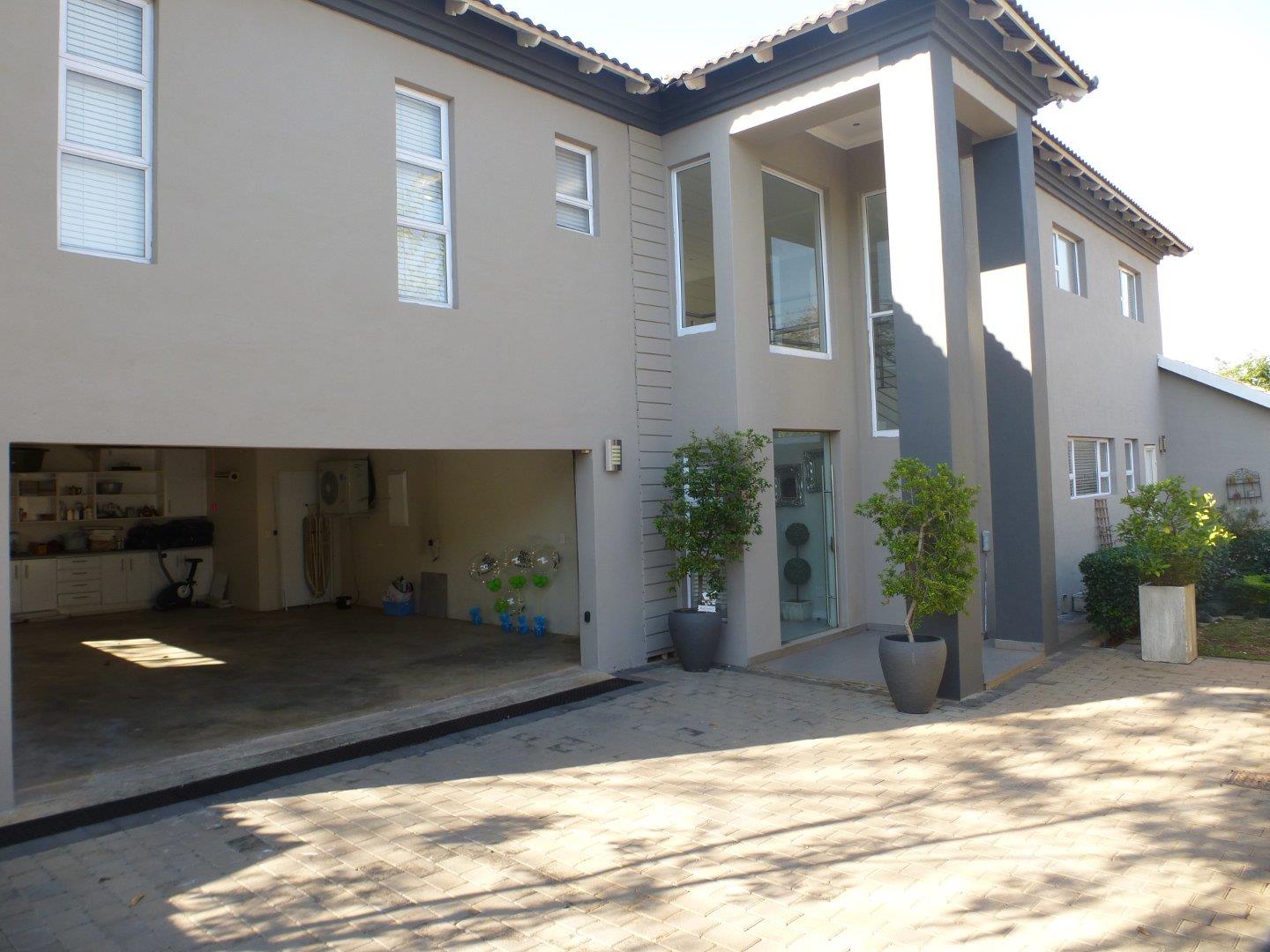 5 Bedroom House for sale in Ashlea Gardens P24114382611