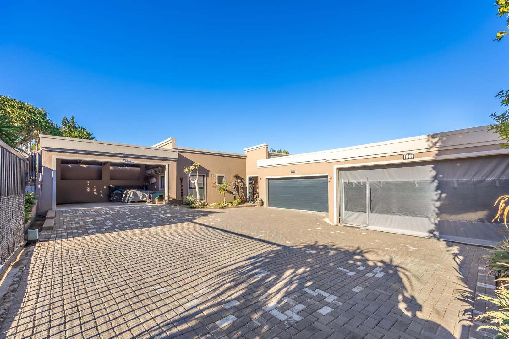 4 Bedroom House to rent in Van Riebeeckshof P24114382995