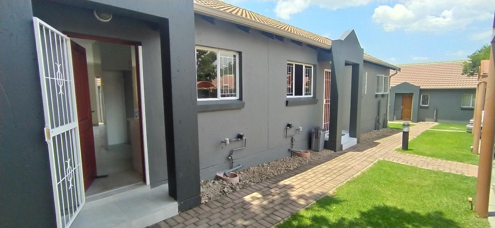 3 Bedroom Townhouse for sale in Greenstone Hill A44 Aloe Ridge 2 136