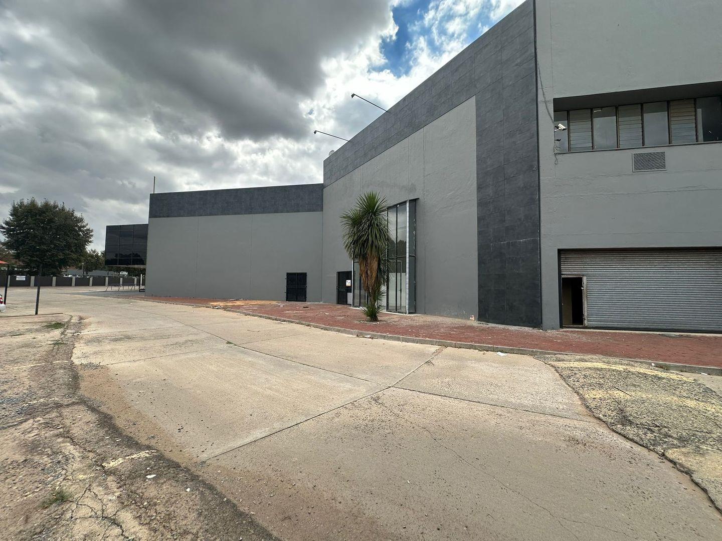 Commercial property to rent in New Redruth 27 Louis Trichardt Street
