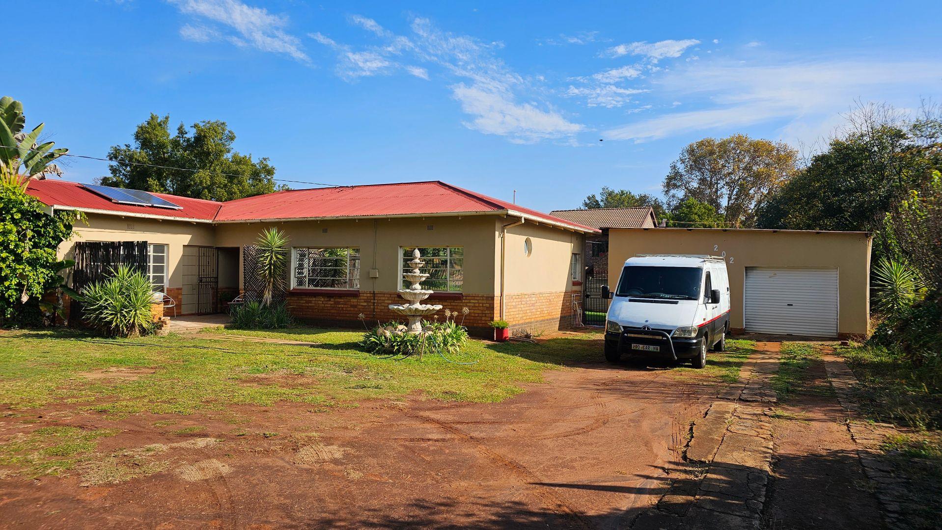 3 Bedroom House for sale in Lyttelton Manor P24114383965